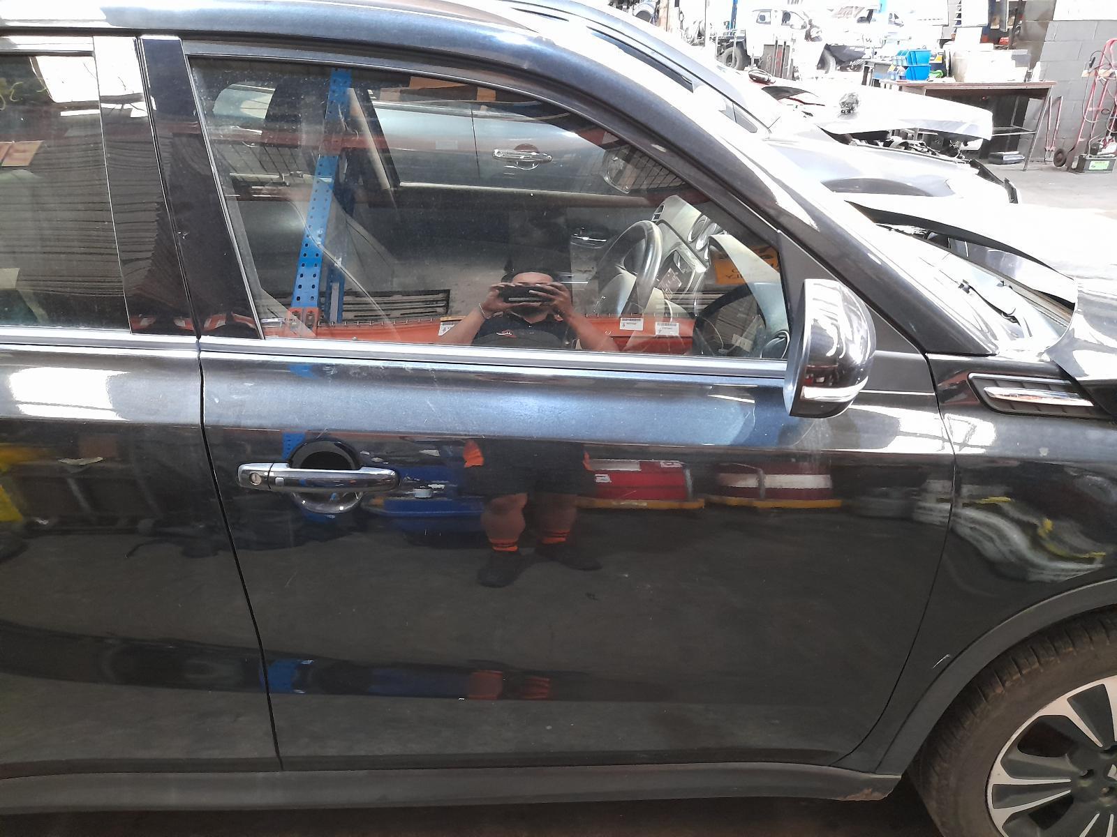 View Auto part Right Front Door Suzuki Vitara 2019