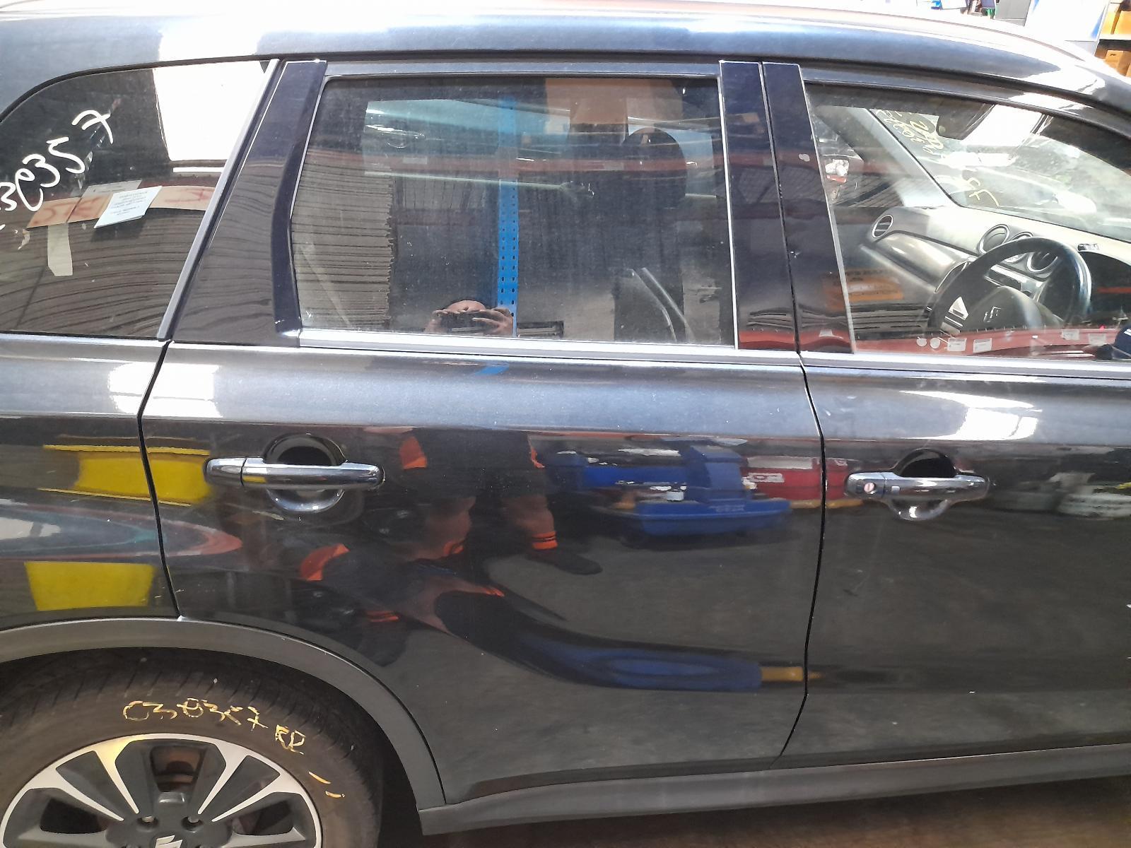 View Auto part Right Rear Door Sliding Suzuki Vitara 2019