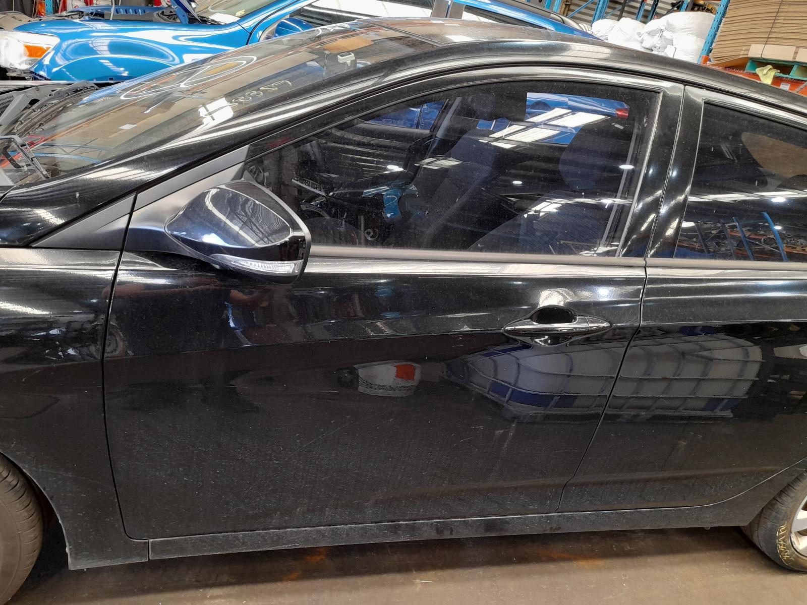 View Auto part Left Front Door Hyundai Accent 2017