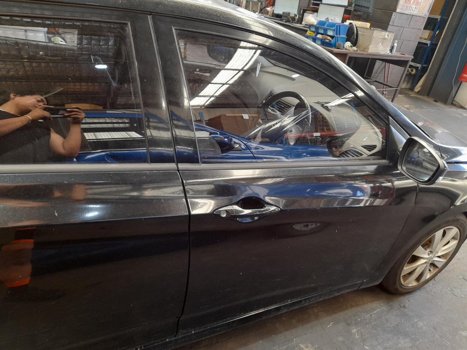 View Auto part Right Front Door Hyundai Accent 2017