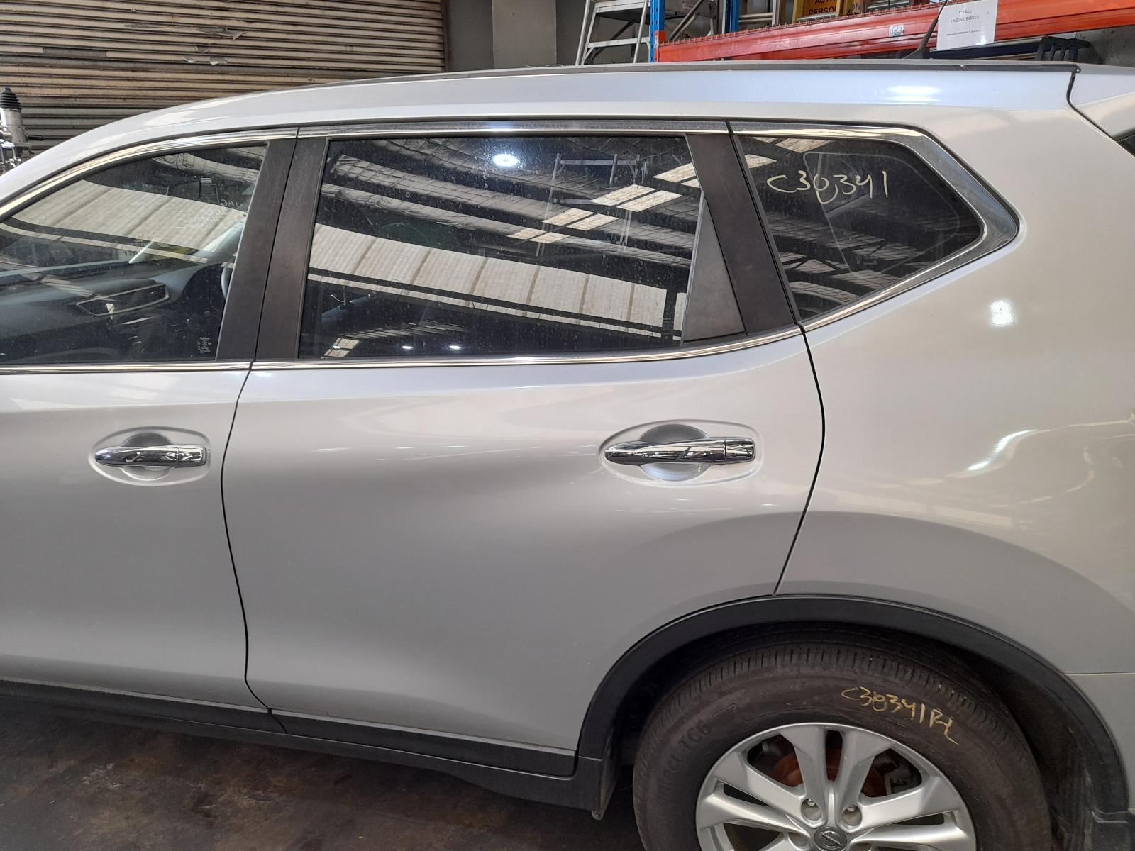 View Auto part Left Rear Door/Sliding Nissan Xtrail 2015