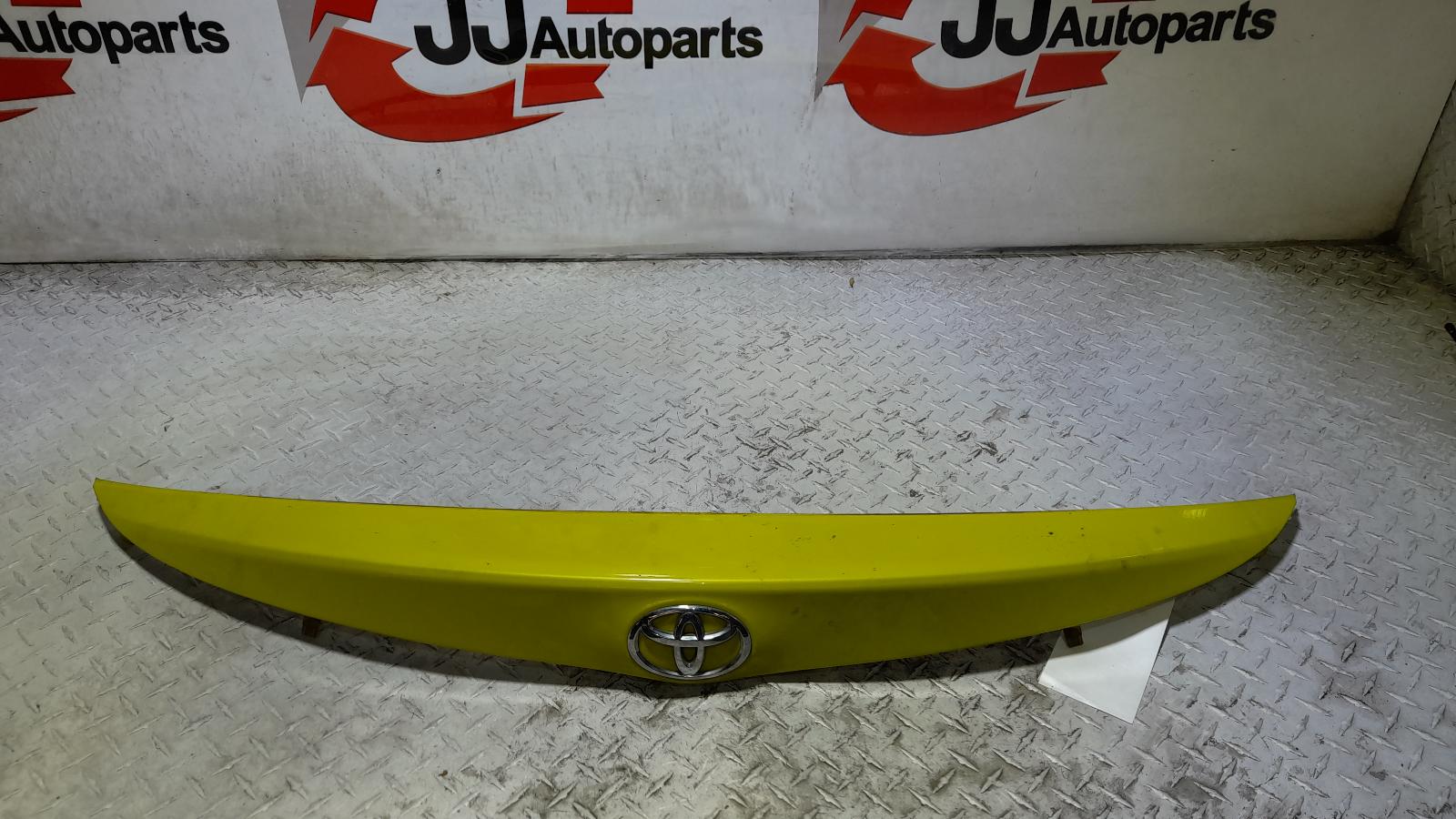 View Auto part Rear Garnish Toyota Corolla 2017