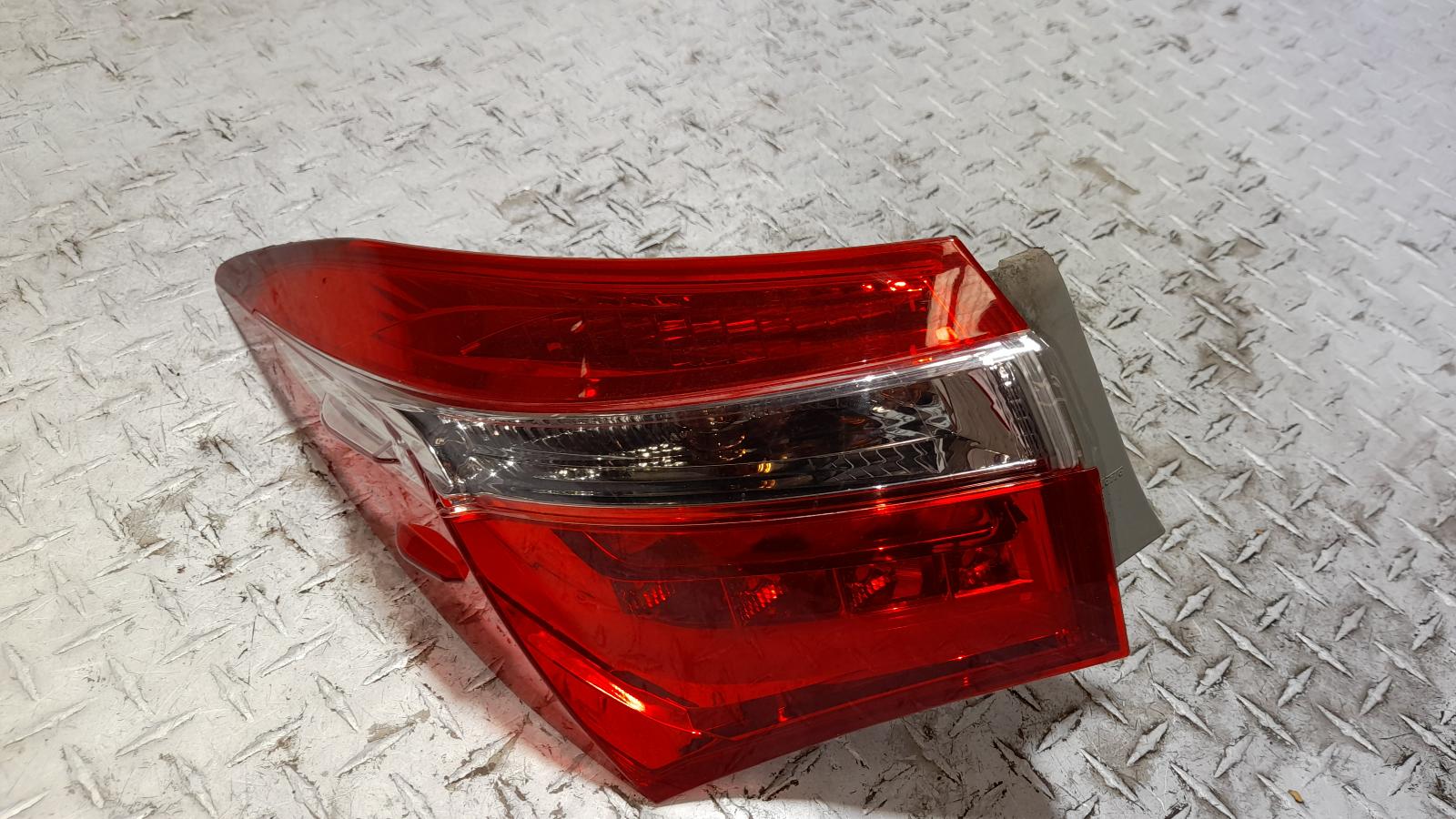 View Auto part Left Taillight Toyota Corolla 2015
