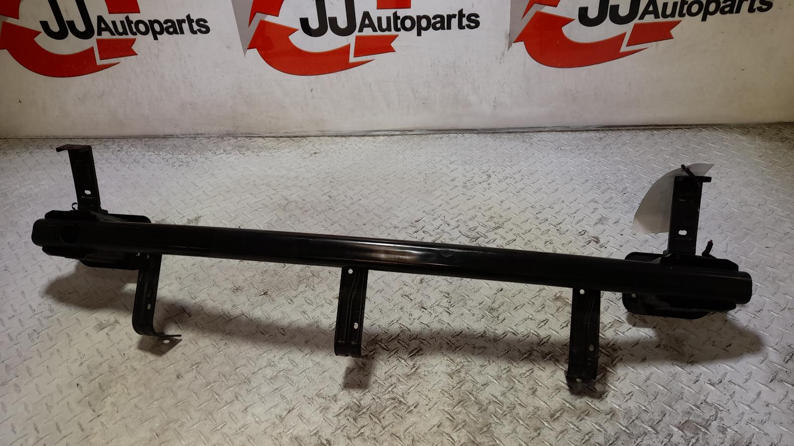 View Auto part R/Bar Bracket/Reinfo Hyundai I30 2018