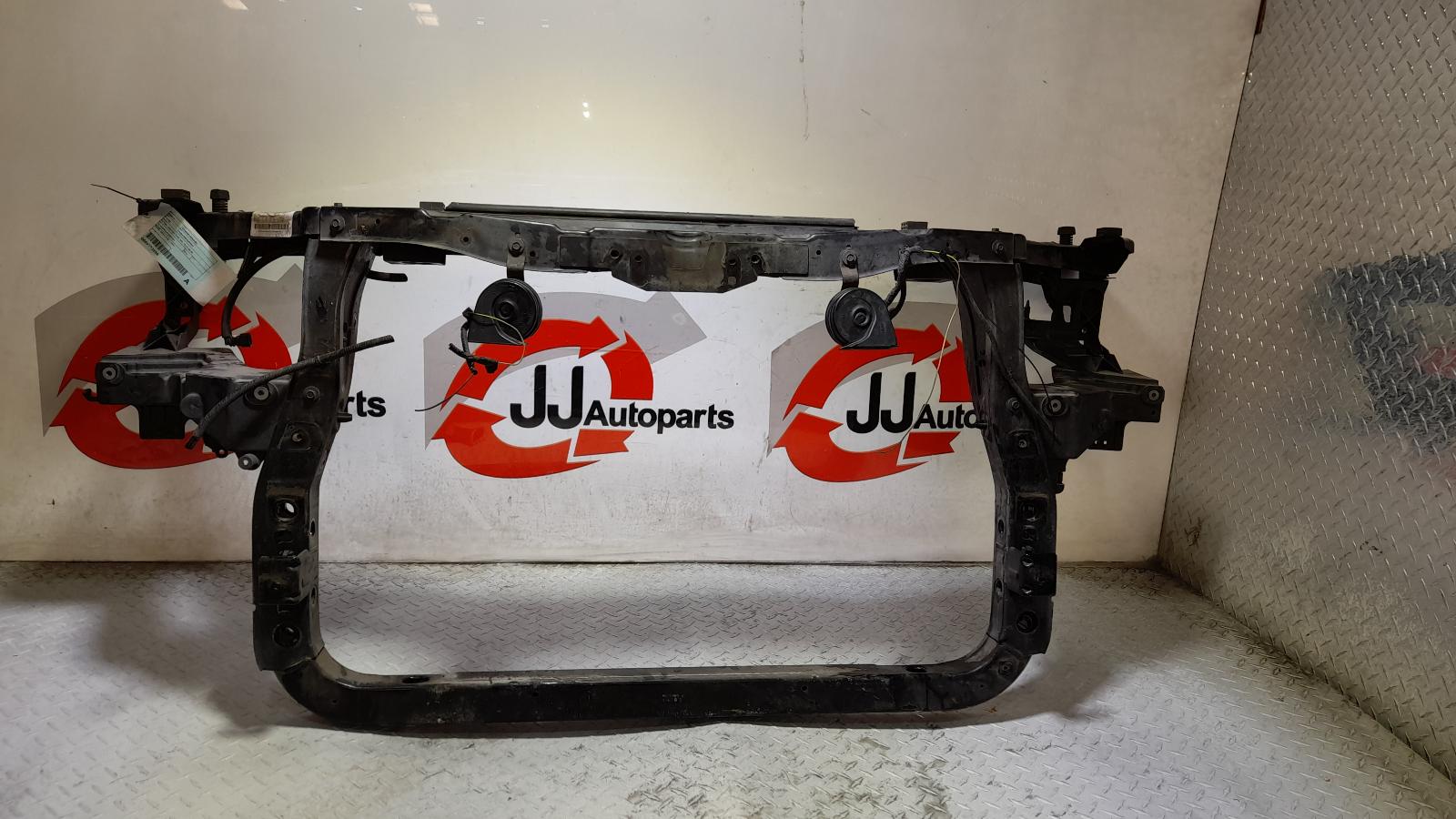 View Auto part Radiator Support Jeep Grandcherokee 2014