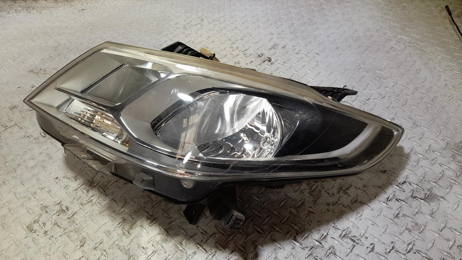View Auto part Left Headlamp Ldv G10 2021