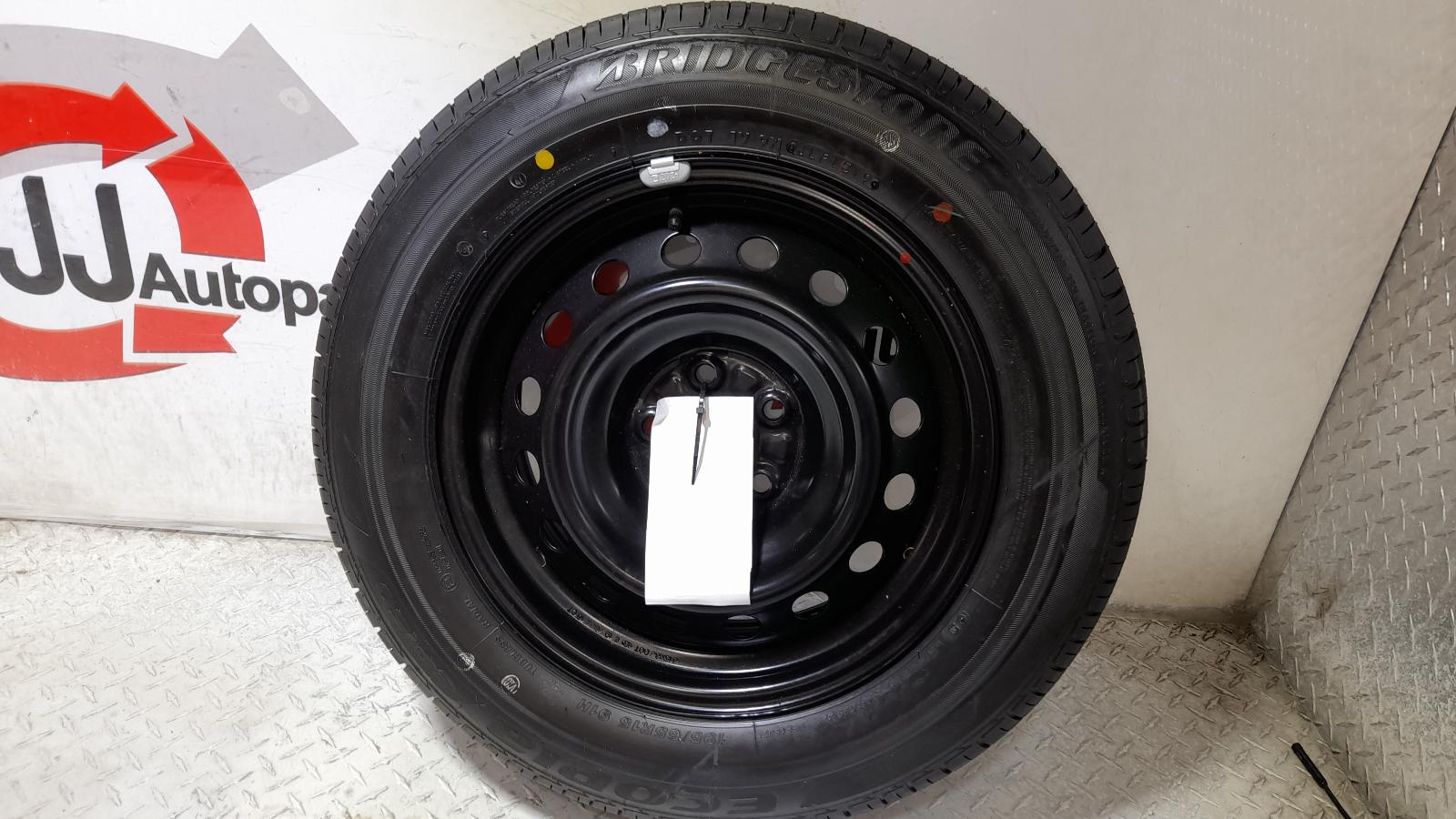 View Auto part Wheel Standard/Steel Toyota Corolla 2019