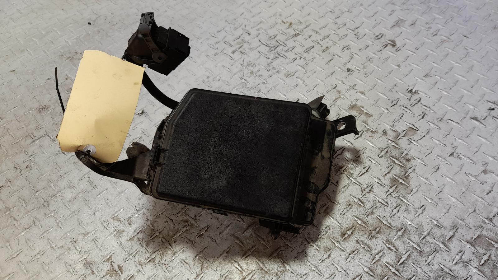 View Auto part Fuse Box Toyota Kluger 2017