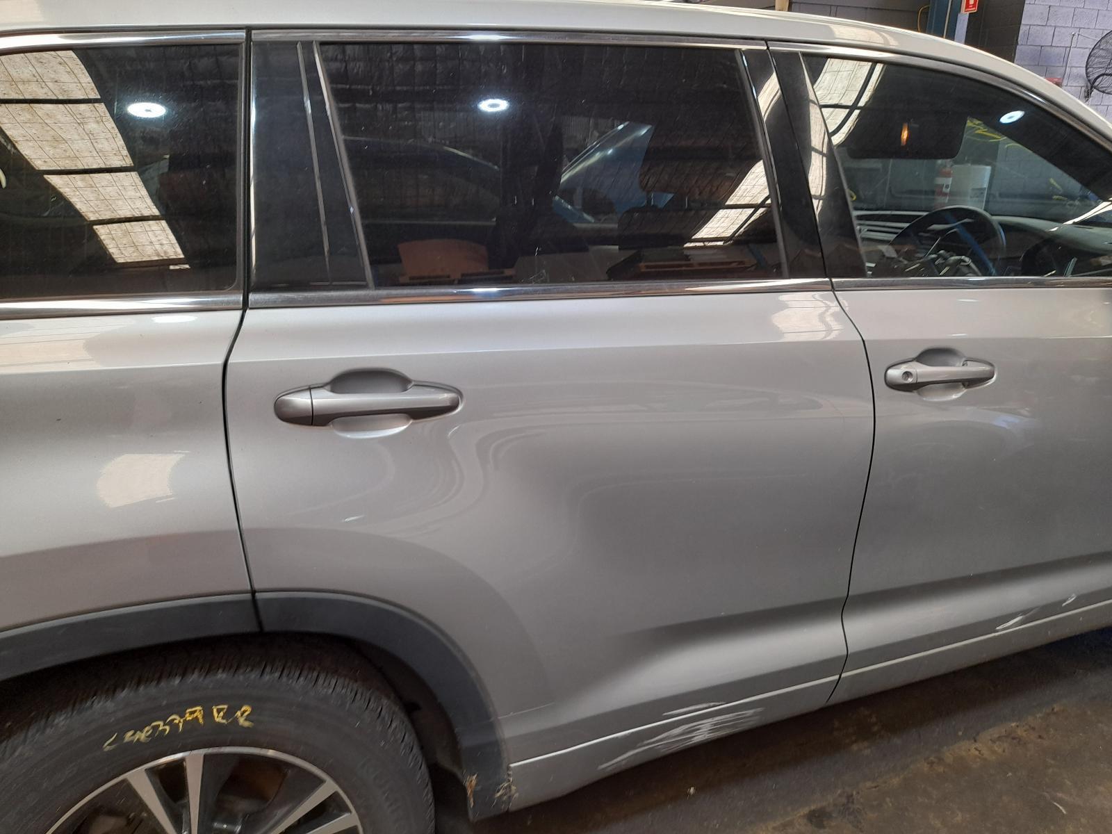 View Auto part Right Rear Wnd Reg/Motor Toyota Kluger 2017