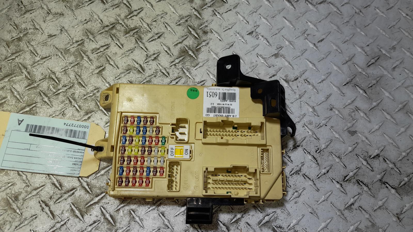 View Auto part Fuse Box Hyundai I30 2012