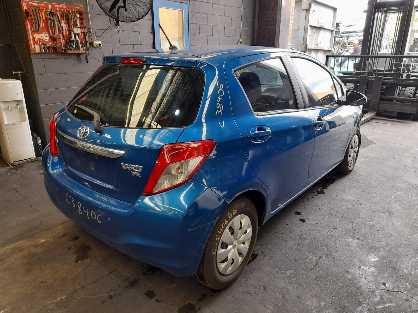 View Auto part Trans/Gearbox Toyota Yaris 2013