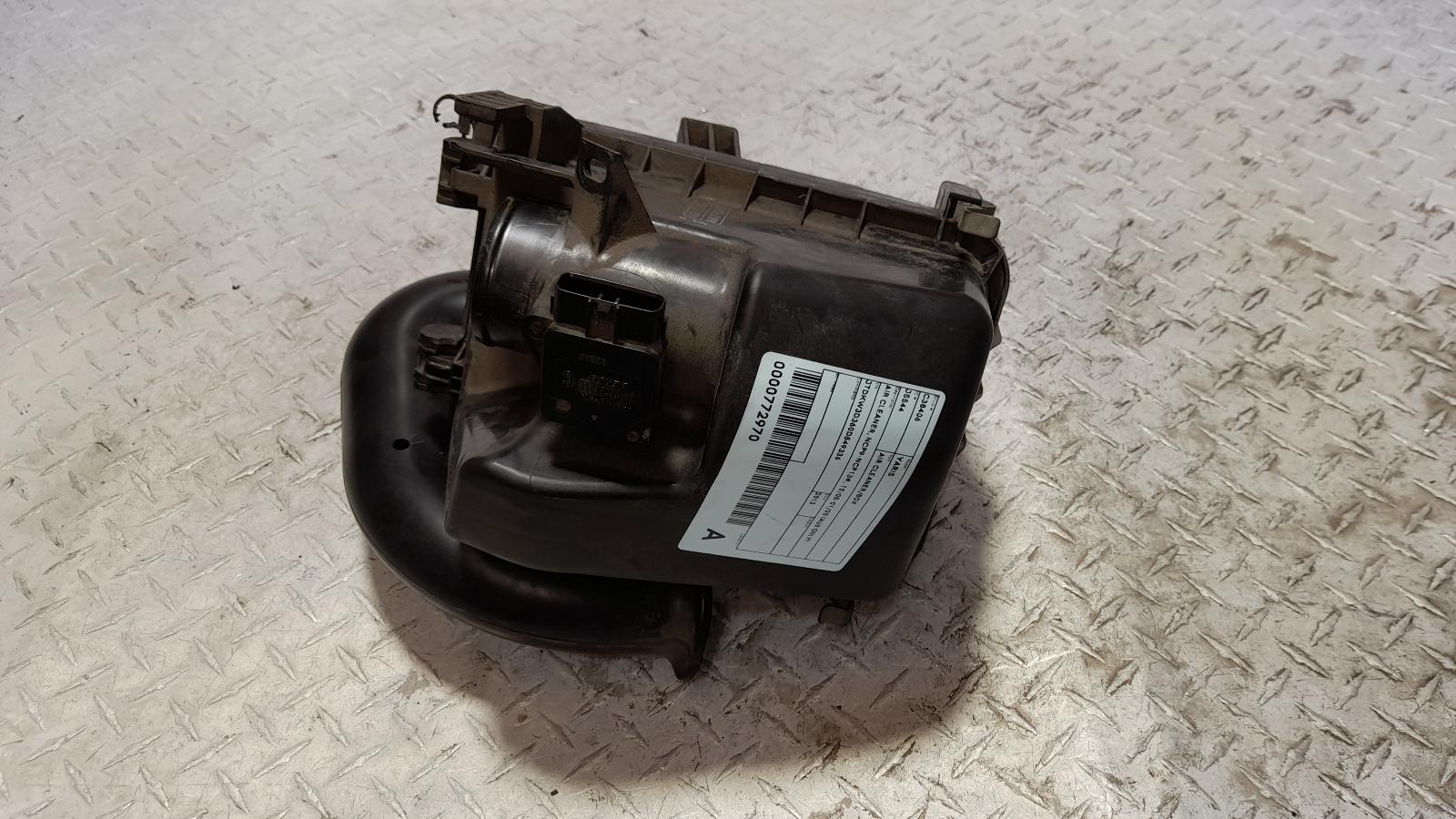 View Auto part Air Cleaner/Box Toyota Yaris 2013