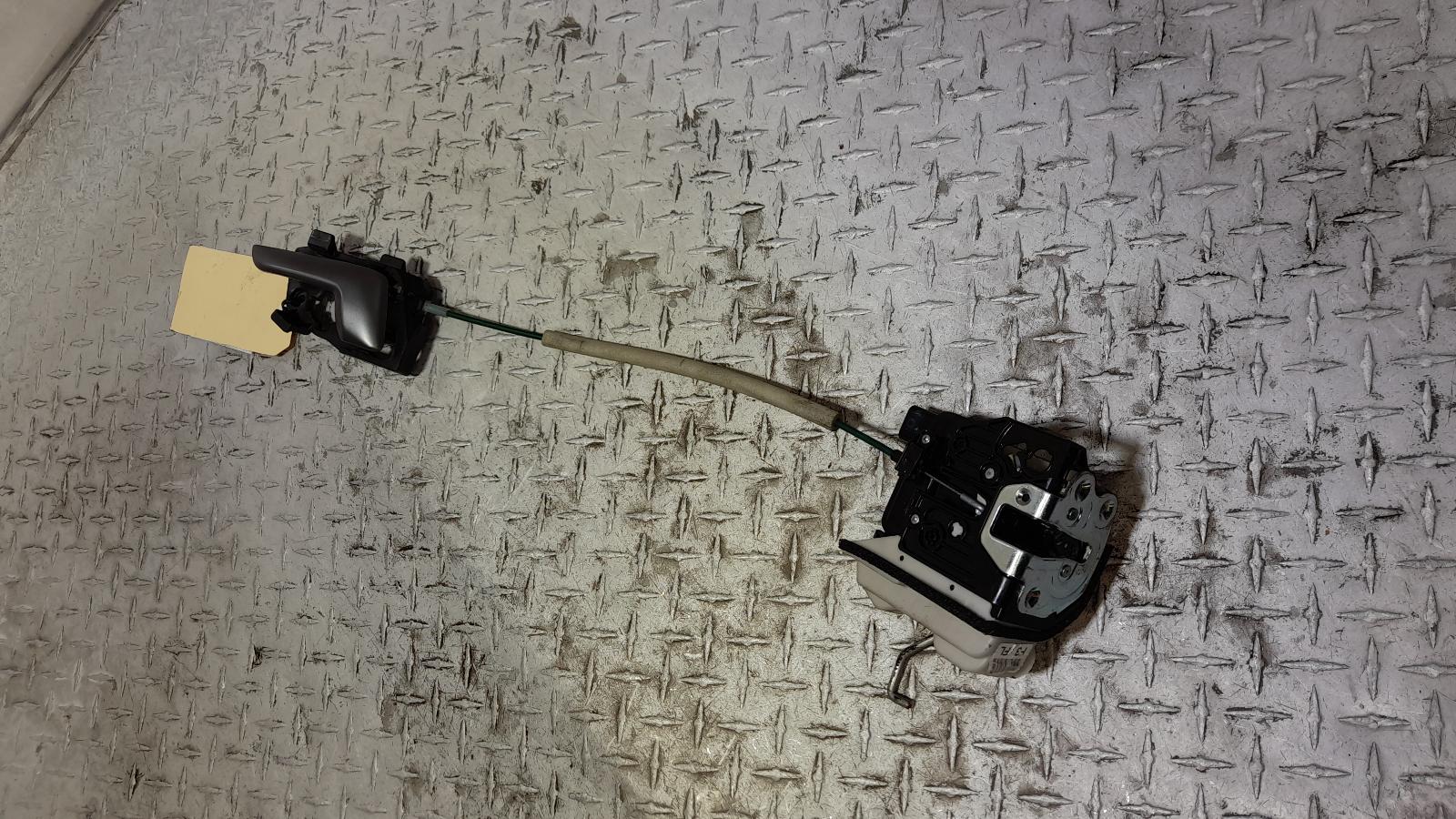 View Auto part Door/Boot/Gate Lock Kia Rio 2014