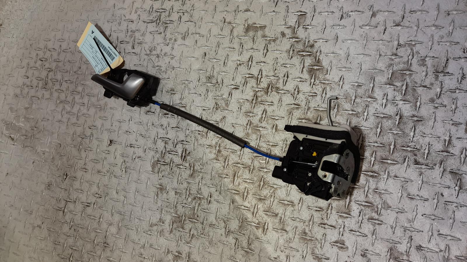 View Auto part Door/Boot/Gate Lock Kia Rio 2014