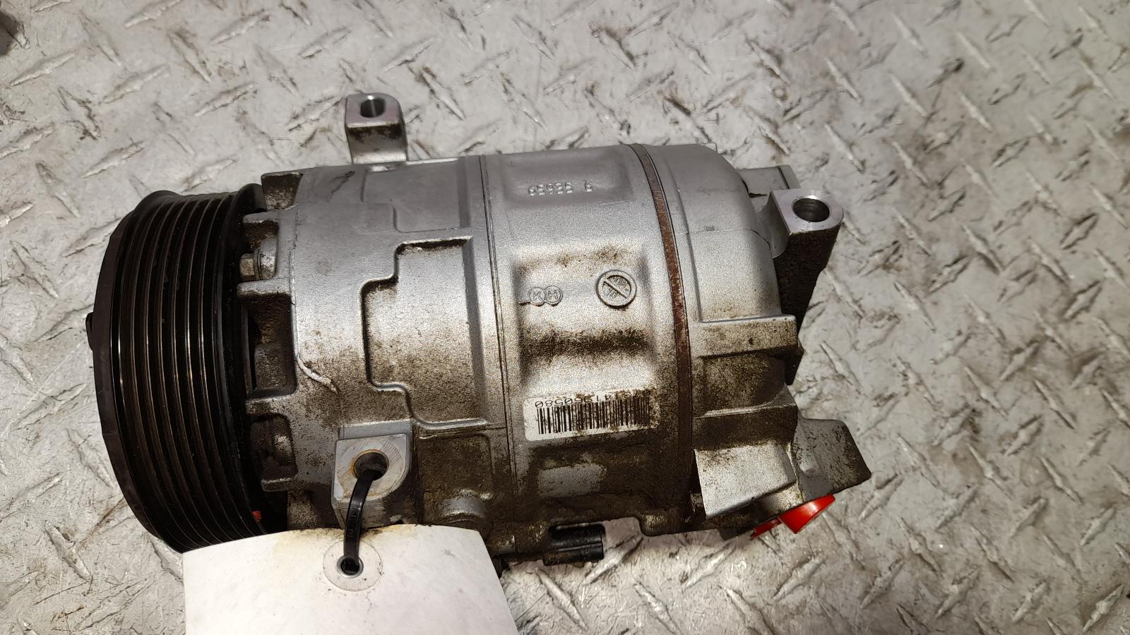 View Auto part A/C Compressor Mitsubishi Express 2020
