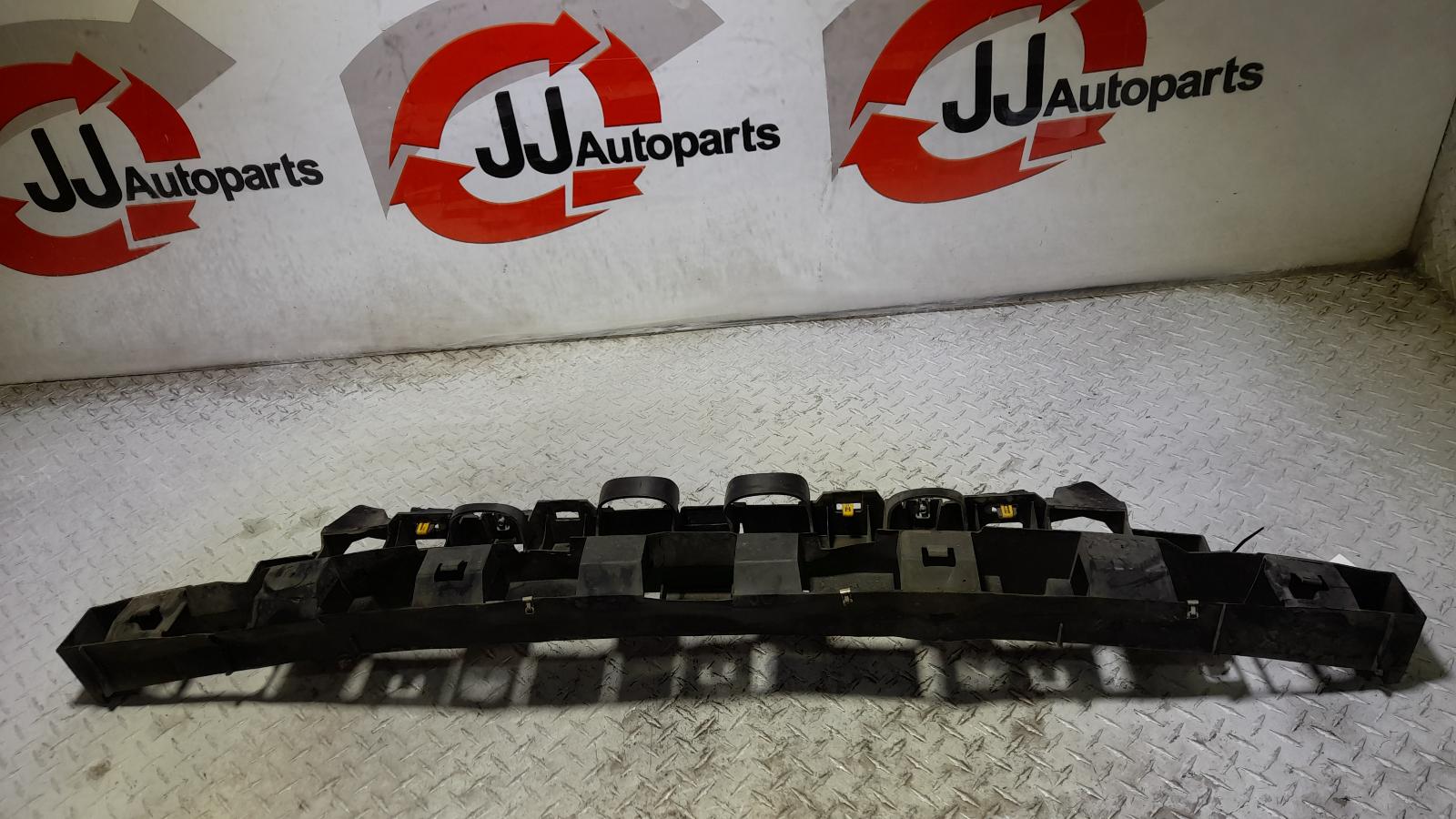 View Auto part F/Bar Reinforc/Brack Mitsubishi Express 2020