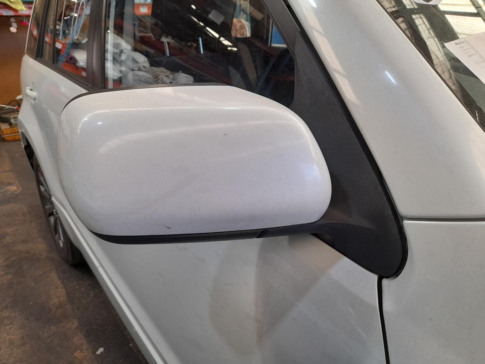 View Auto part Right Door Mirror Suzuki Vitara 2015