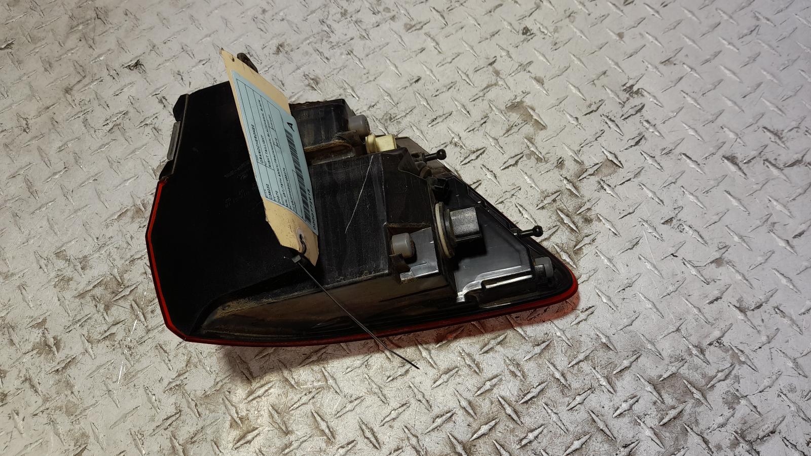 View Auto part Right Taillight Jeep Grandcherokee 2016