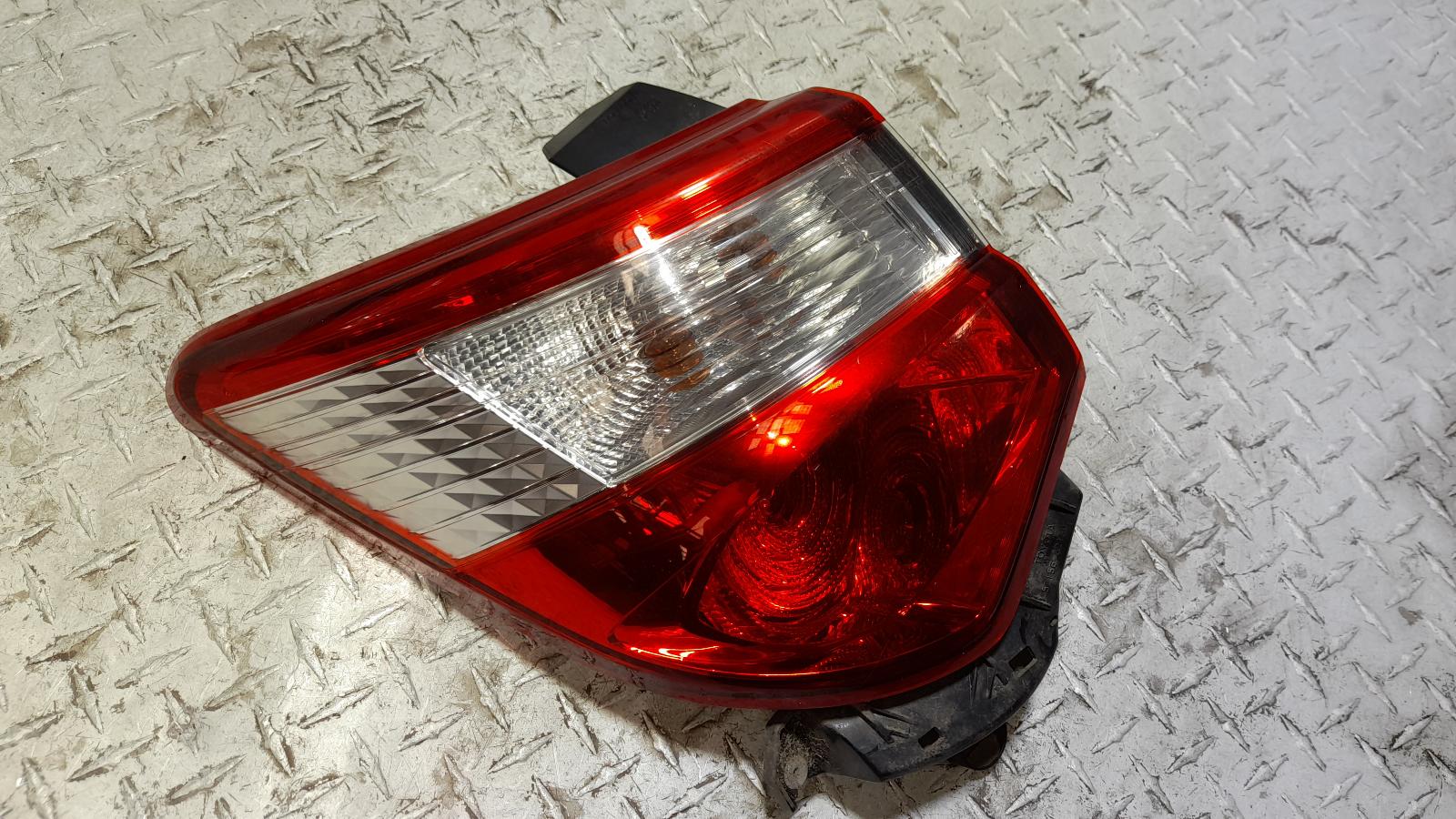 View Auto part Left Taillight Toyota Yaris 2017