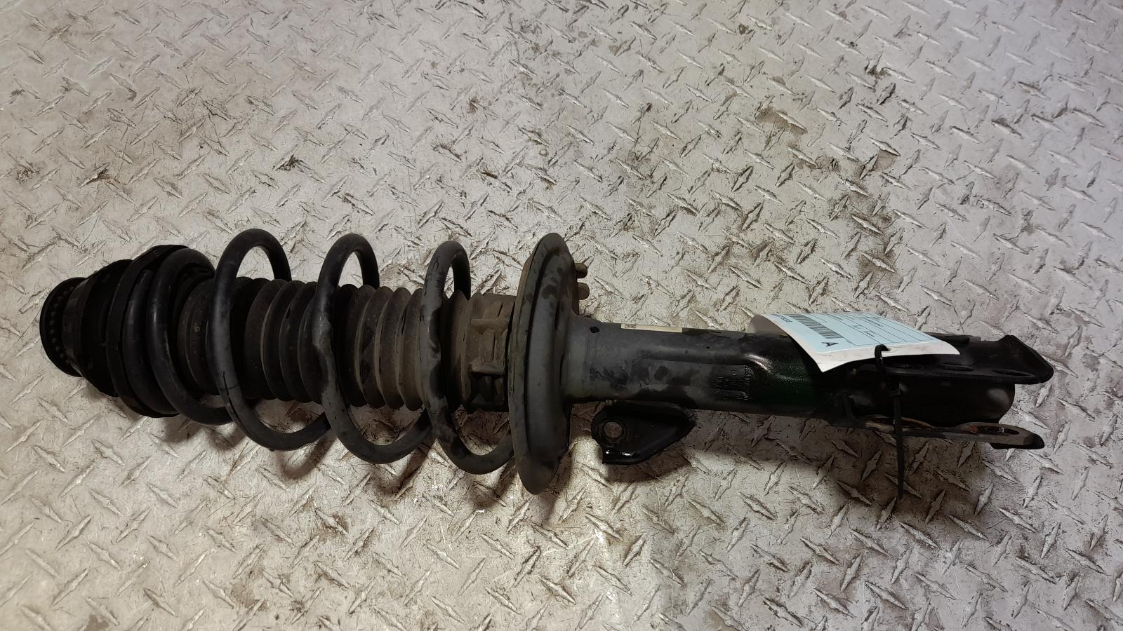 View Auto part Left Front Strut Toyota Yaris 2017