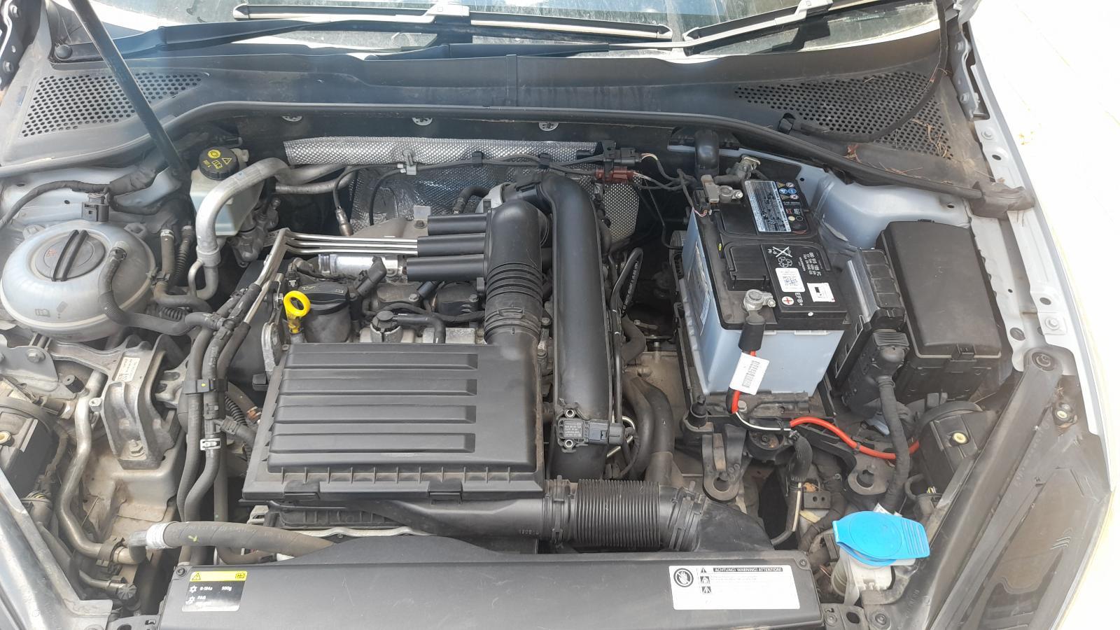 View Auto part Engine Volkswagen Golf 2014