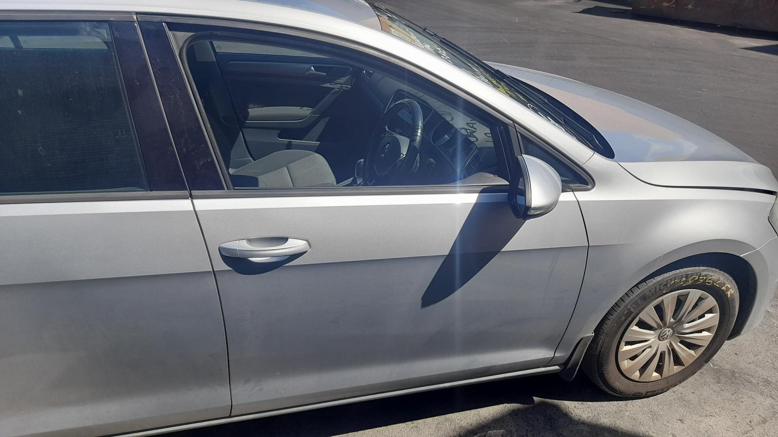 View Auto part Right Front Door Volkswagen Golf 2014