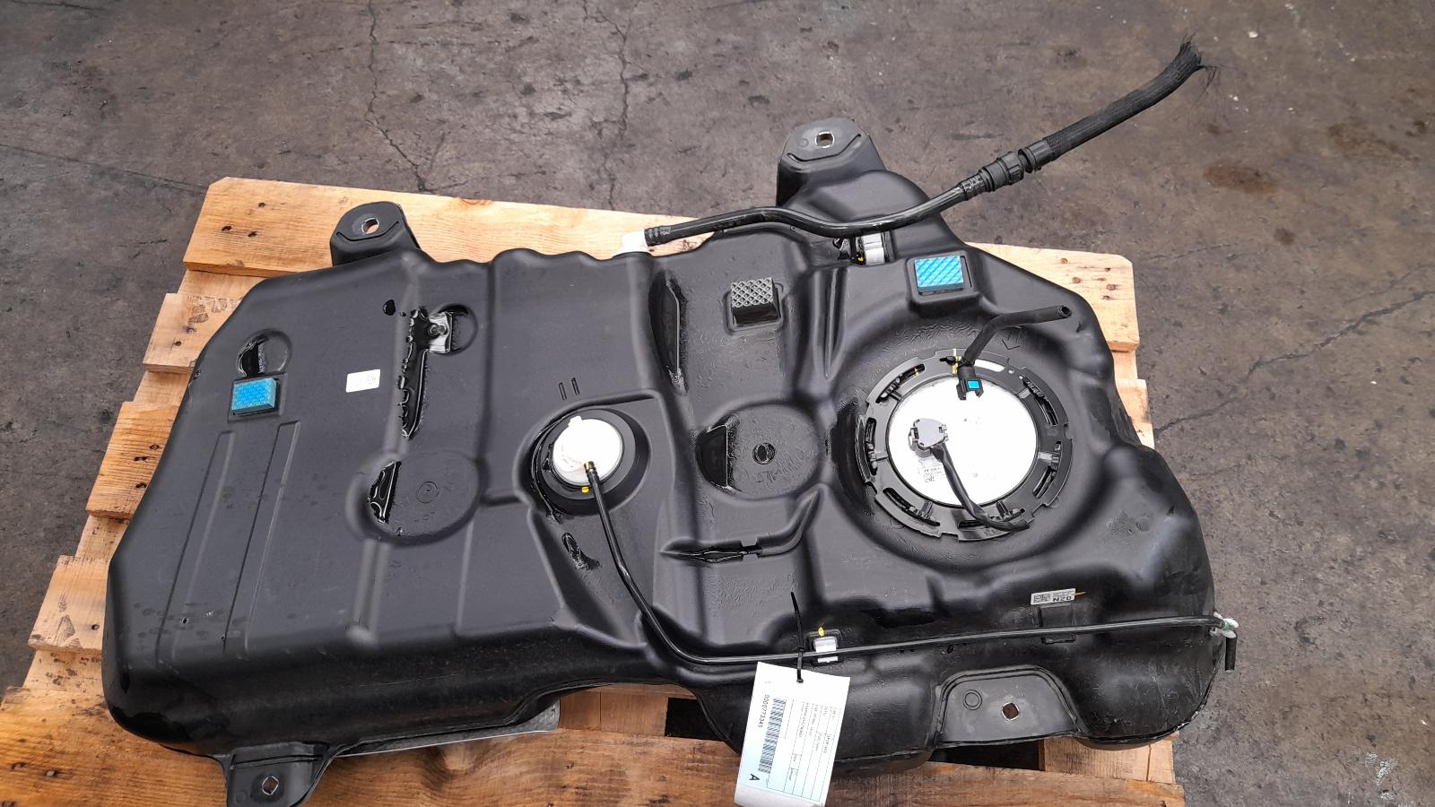 View Auto part Fuel Tank Kia Sportage 2024