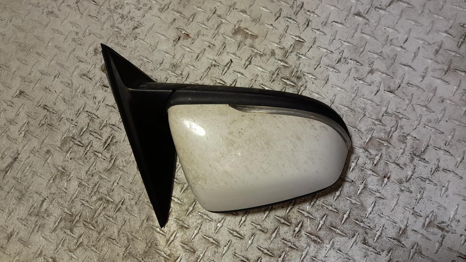 View Auto part Right Door Mirror Bmw X1 2015