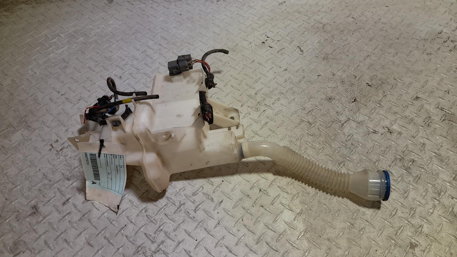 View Auto part Washer Bottle Mazda Cx5 2015