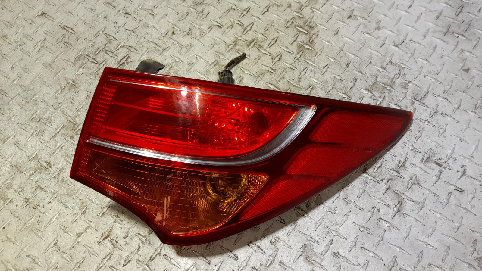 View Auto part Right Taillight Hyundai Santa Fe 2013