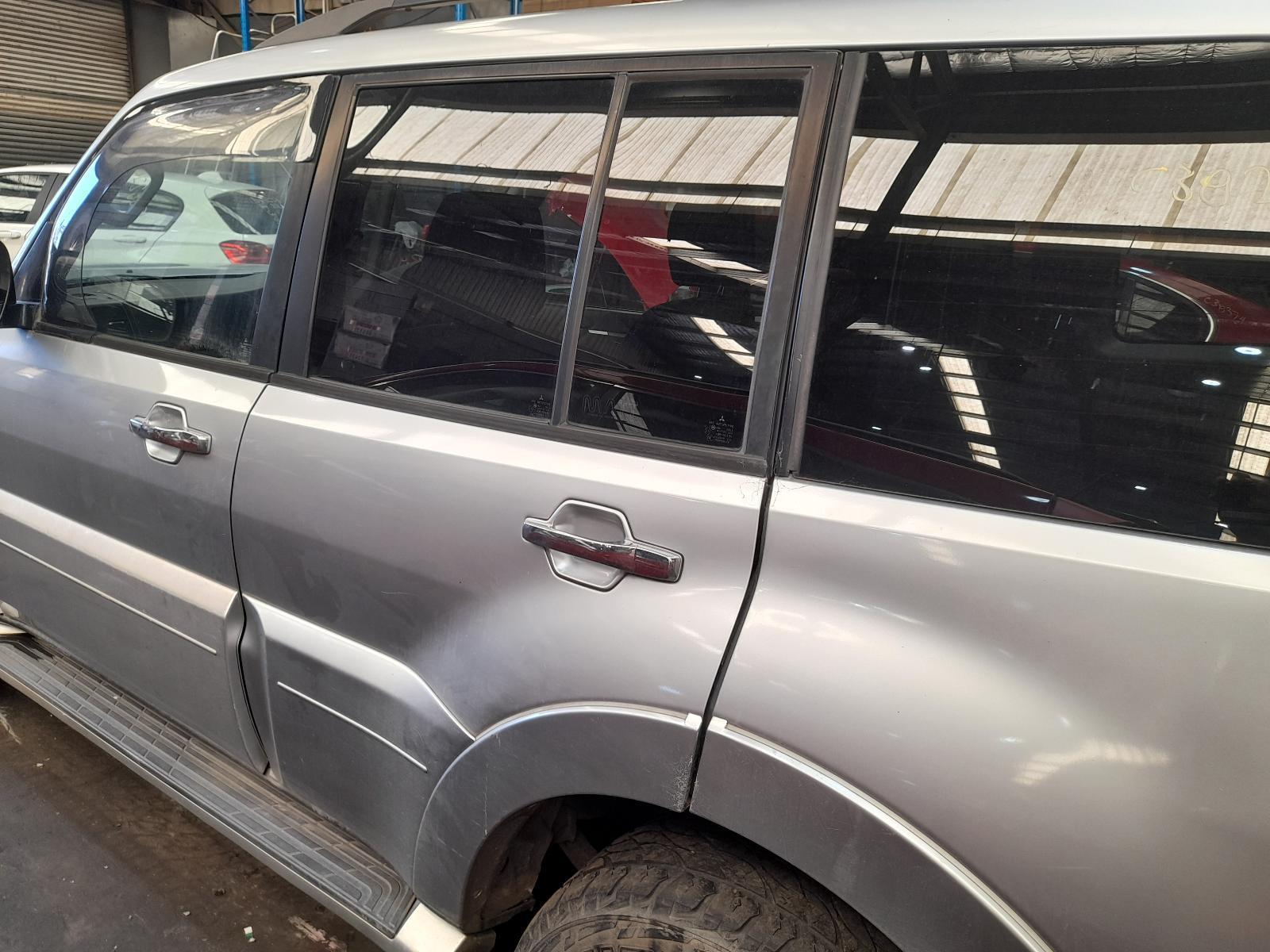 View Auto part Left Rear Door Window Mitsubishi Pajero 2012