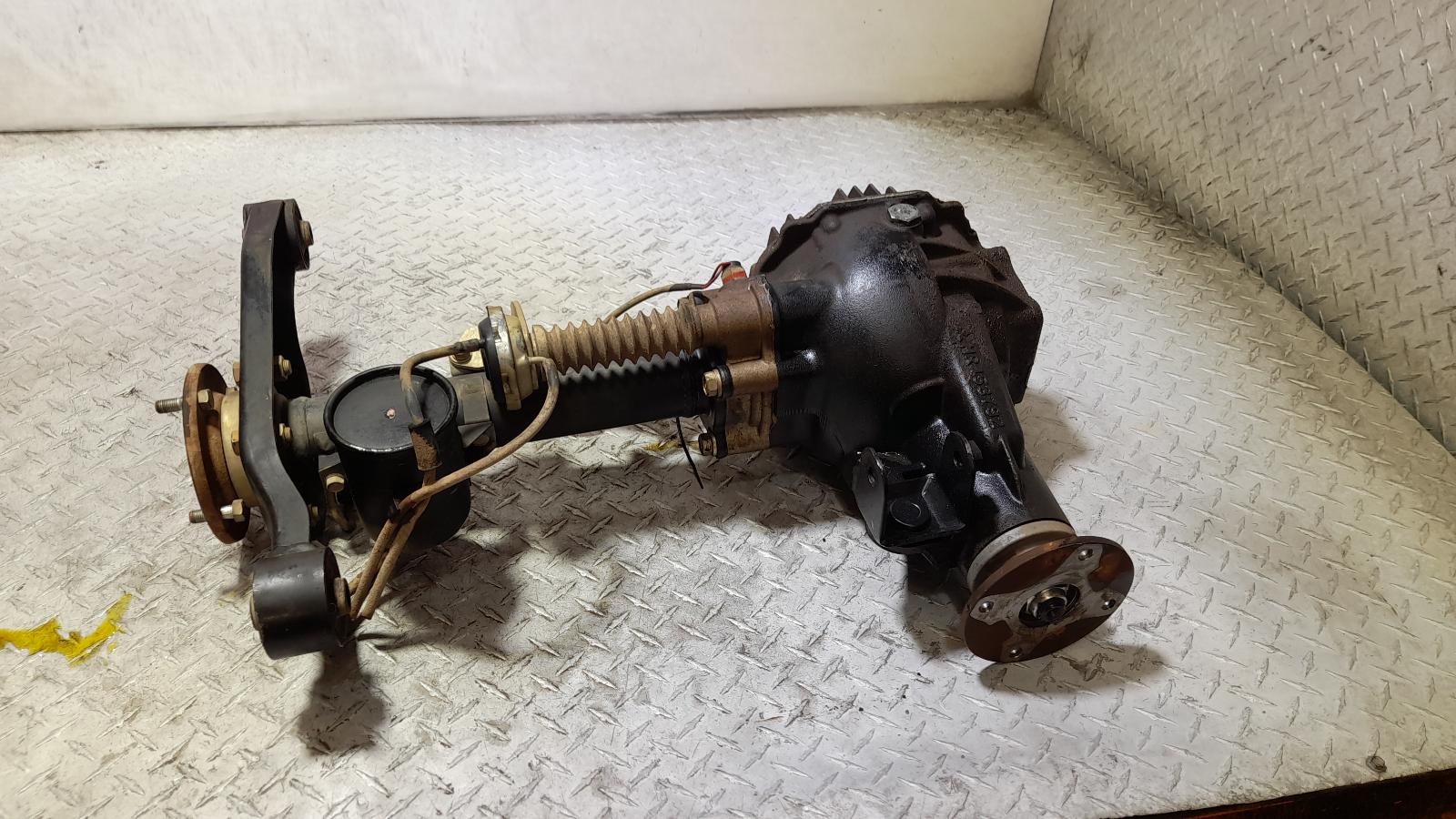 View Auto part Differential Centre Mitsubishi Pajero 2012