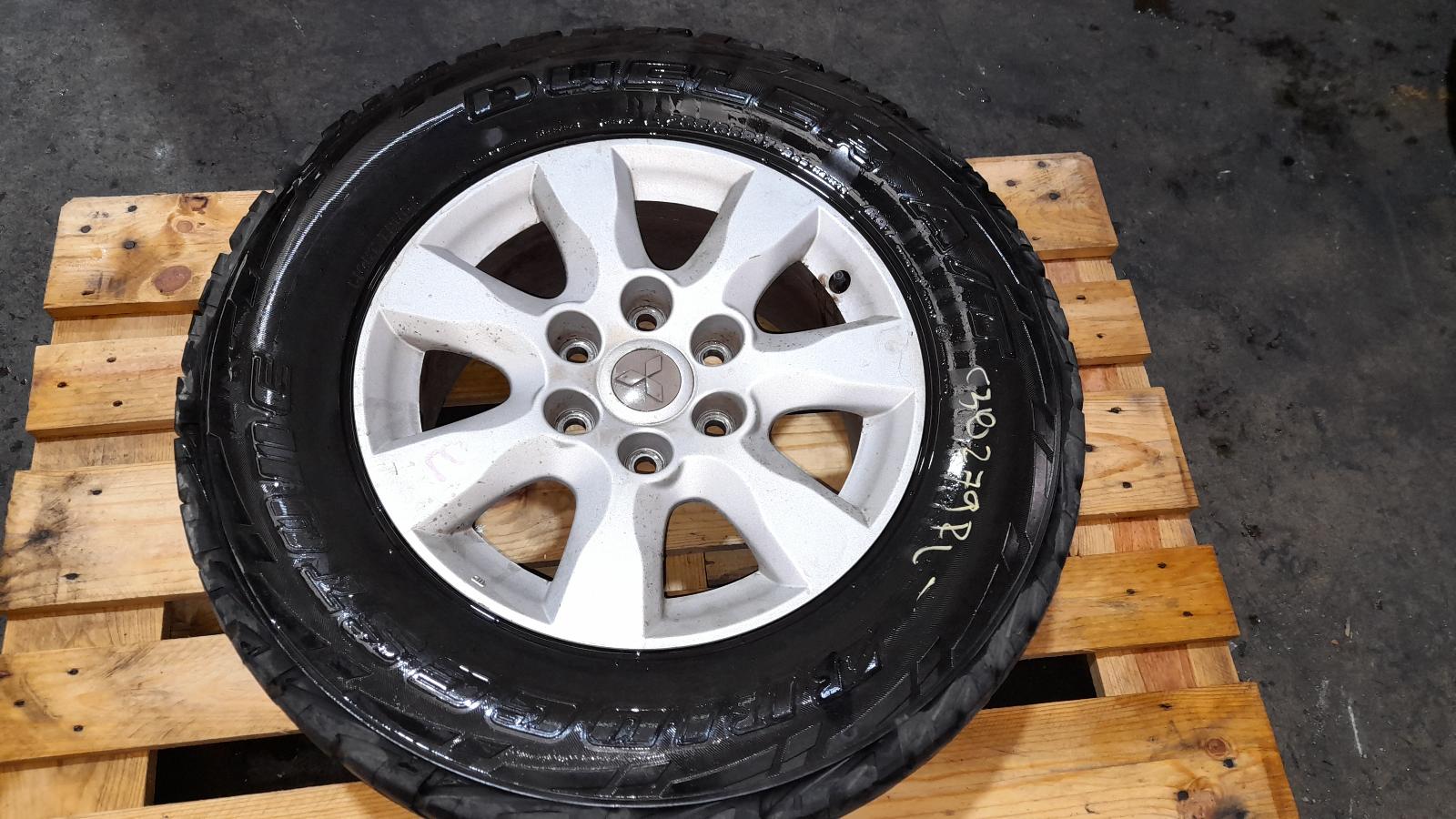 View Auto part Wheel Mag Mitsubishi Pajero 2012