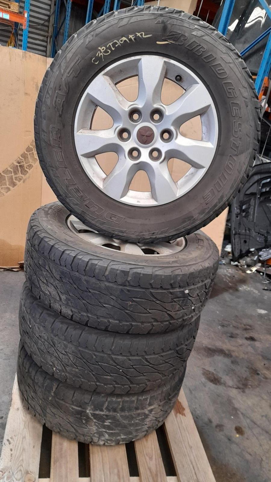 View Auto part Wheel Mag Mitsubishi Pajero 2012