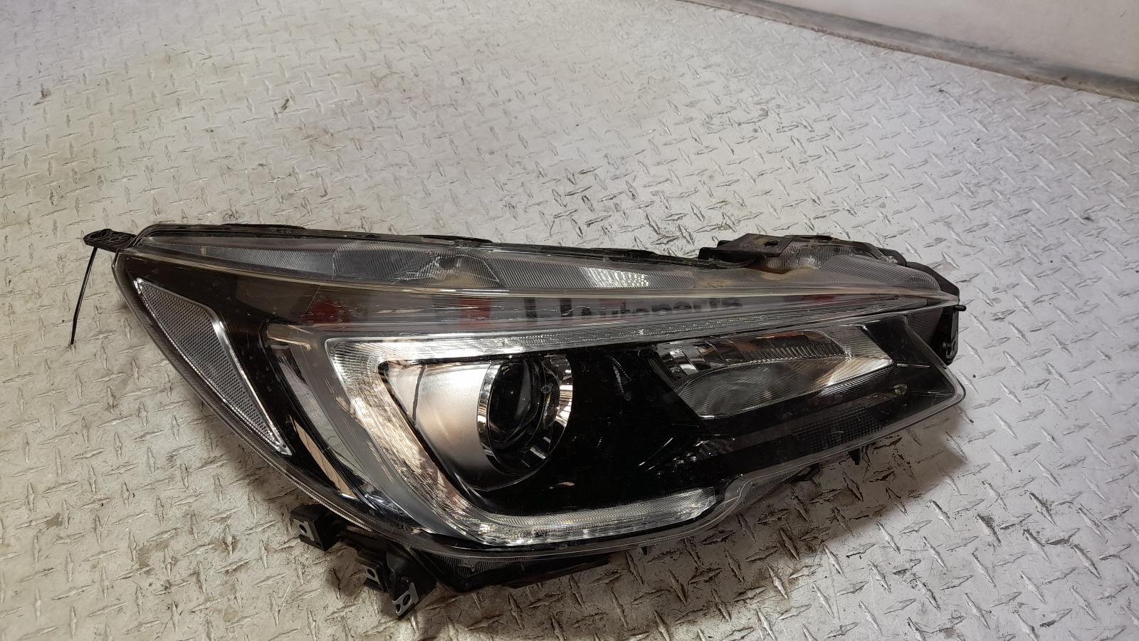 View Auto part Right Headlamp Subaru Outback 2018
