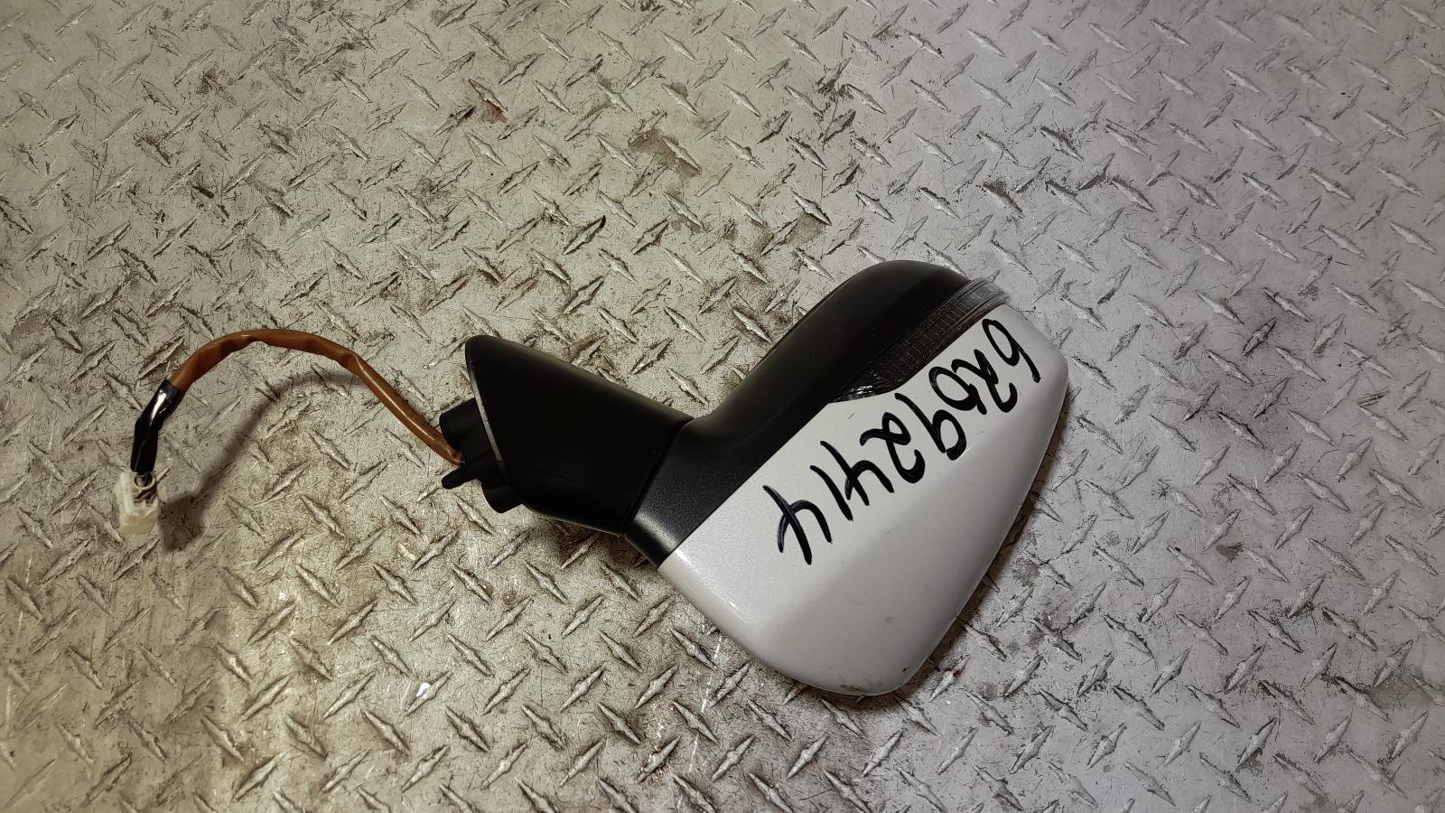 View Auto part Right Door Mirror Subaru Outback 2018