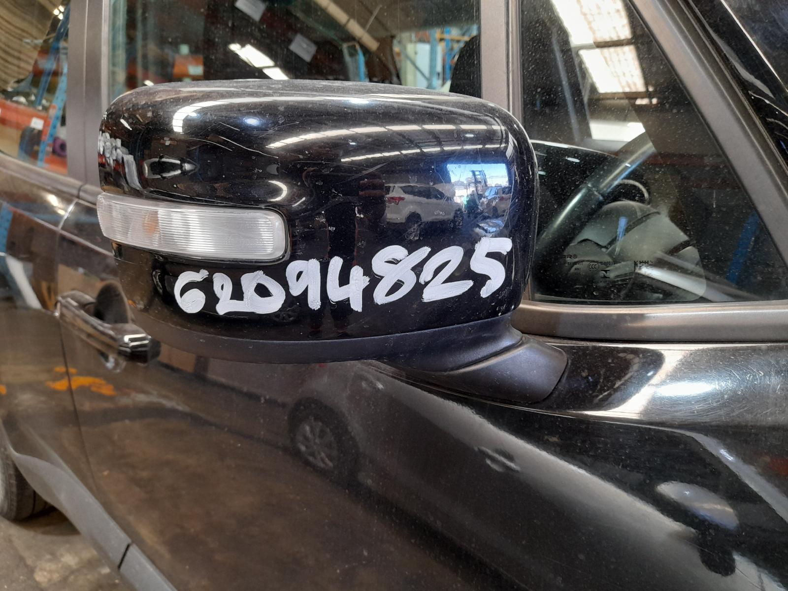 View Auto part Right Door Mirror Jeep Renegade 2015