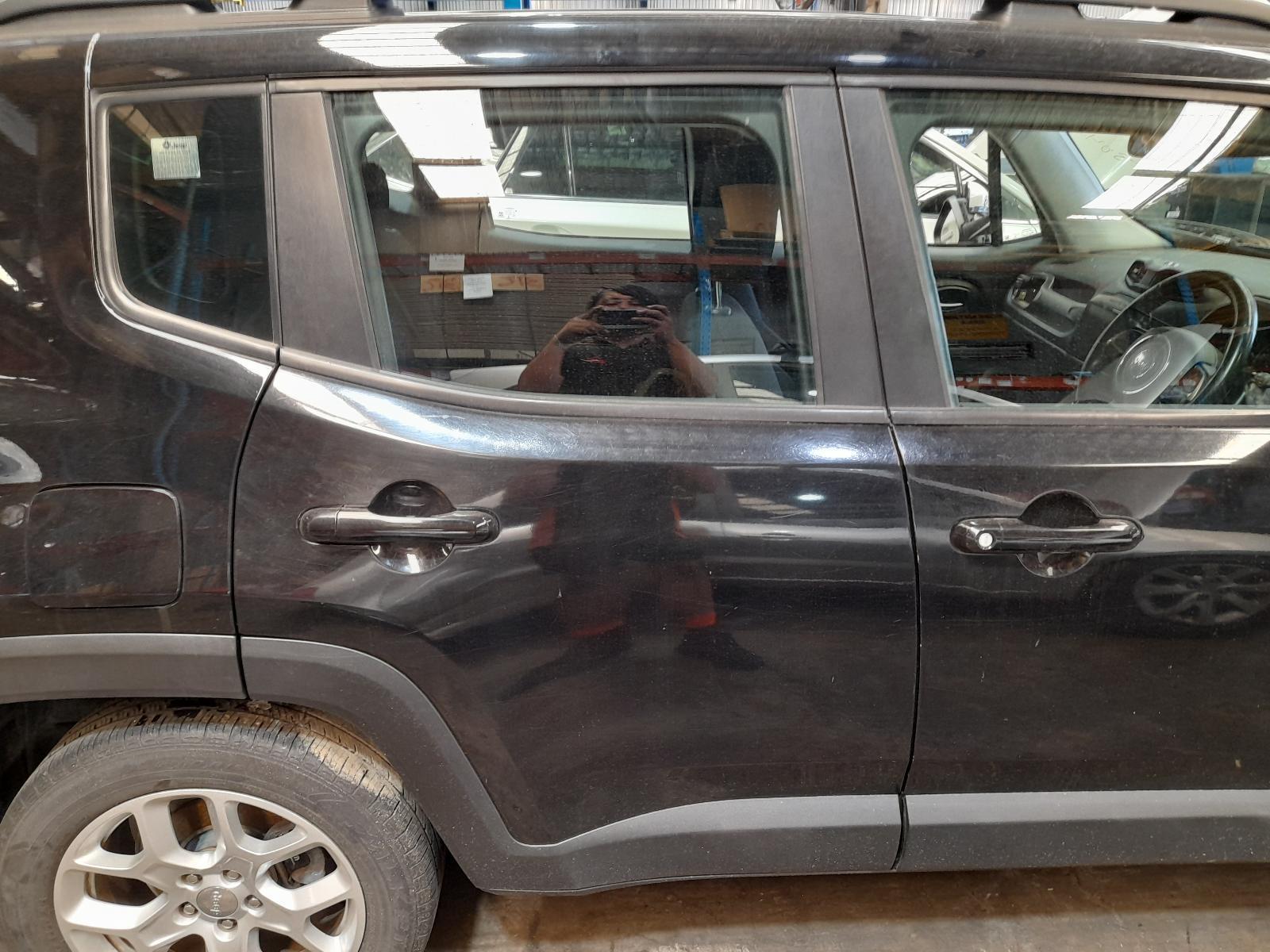 View Auto part Right Rear Door Sliding Jeep Renegade 2015