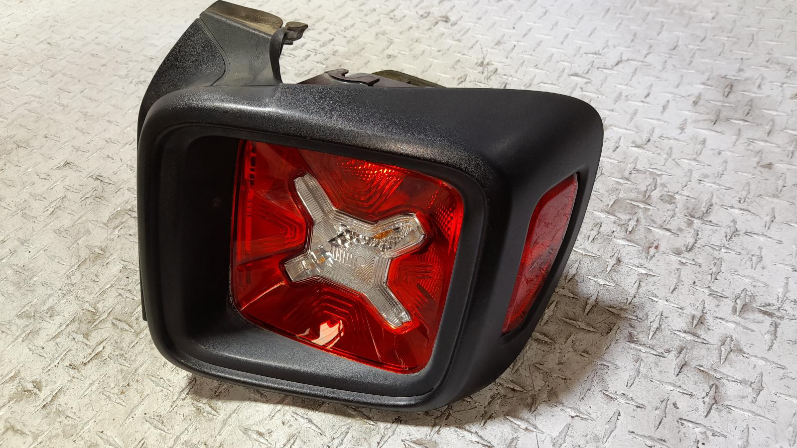 View Auto part Right Taillight Jeep Renegade 2015