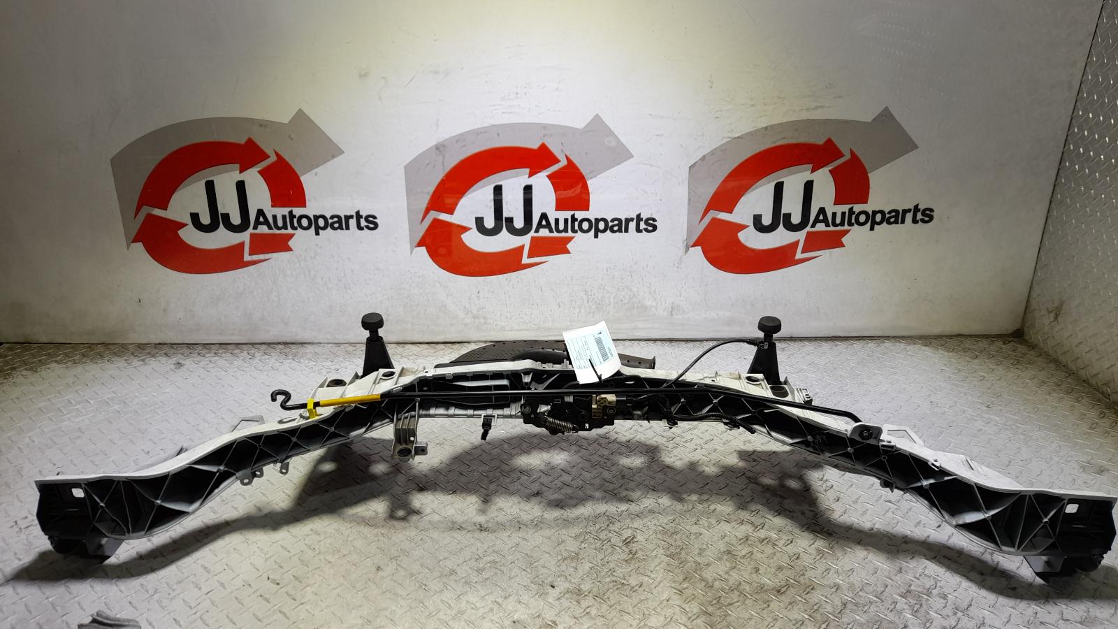 View Auto part Radiator Support Ford Kuga 2013