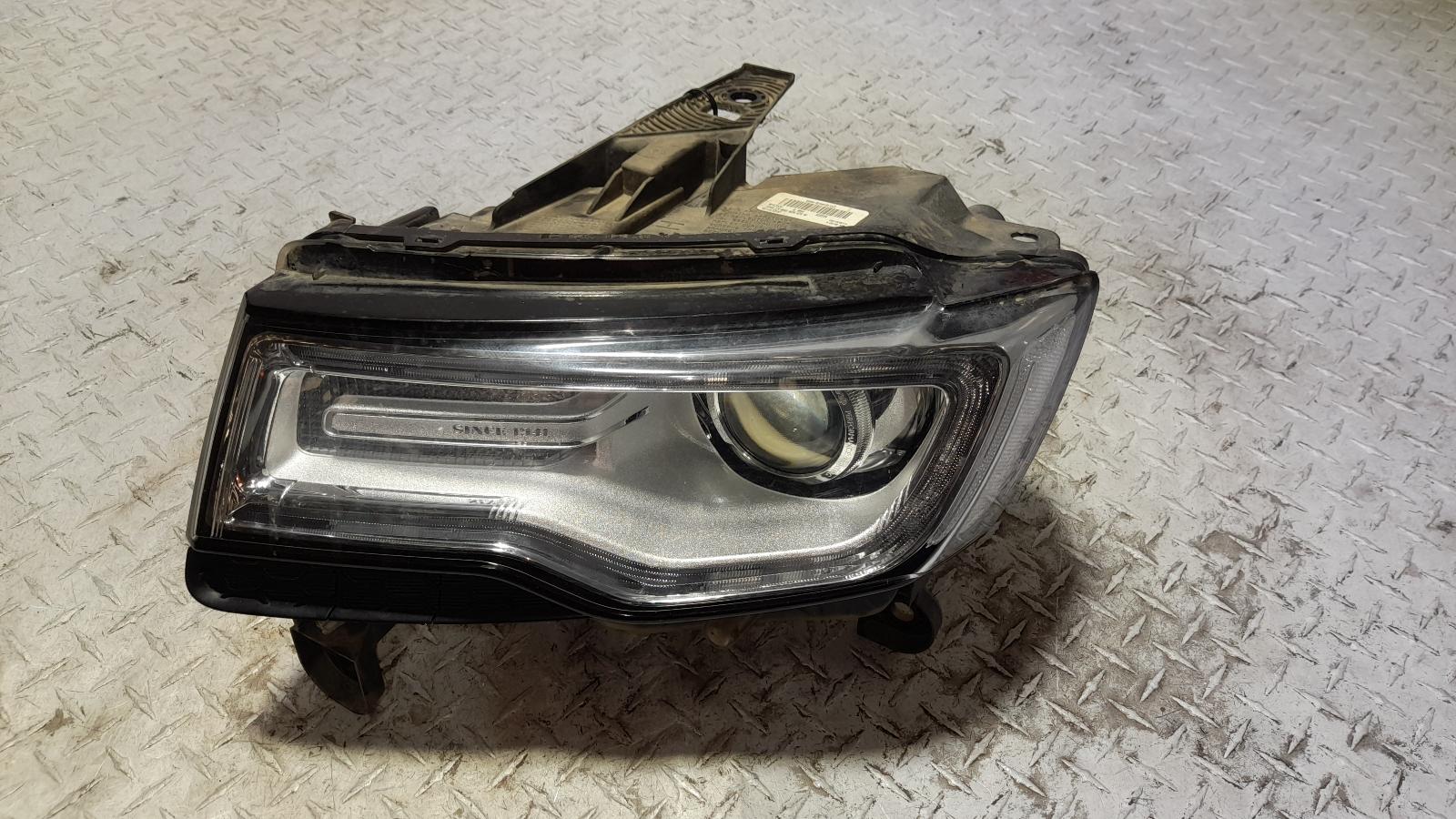 View Auto part Left Headlamp Jeep Grandcherokee 2014