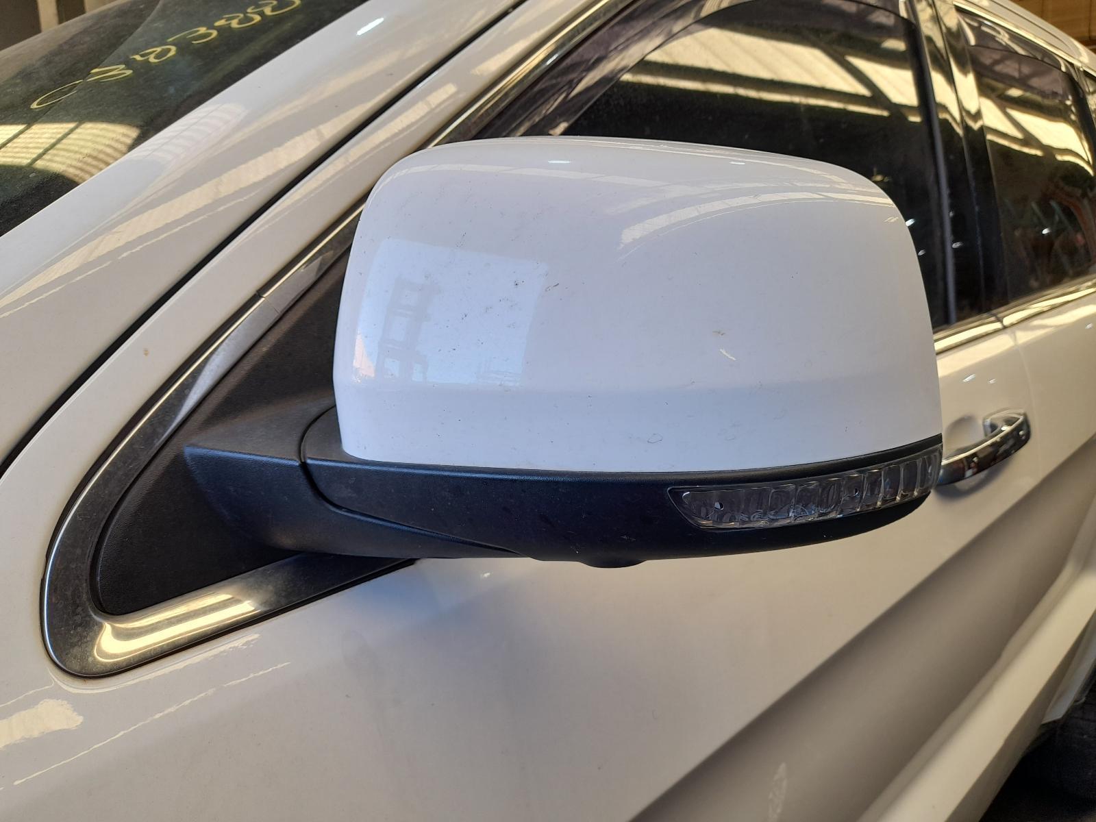 View Auto part Left Door Mirror Jeep Grandcherokee 2014