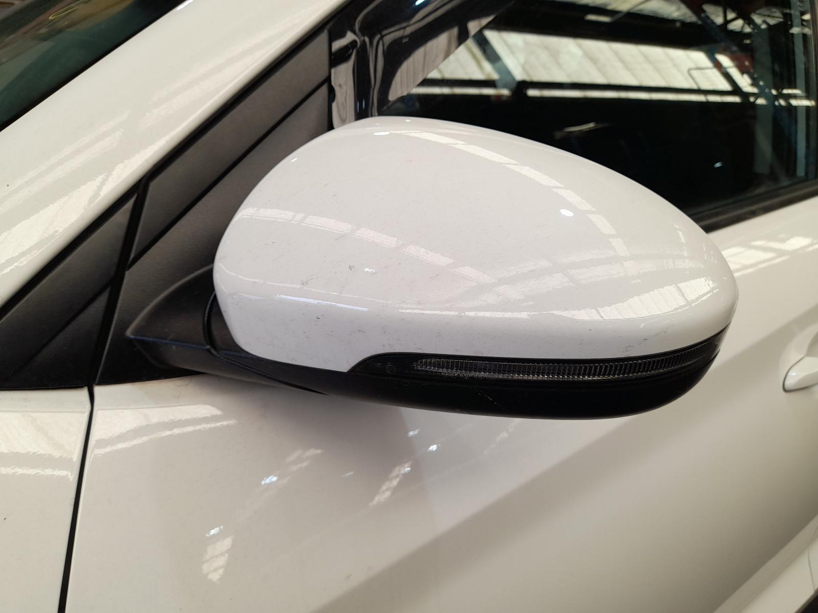 View Auto part Left Door Mirror Hyundai Tucson 2019