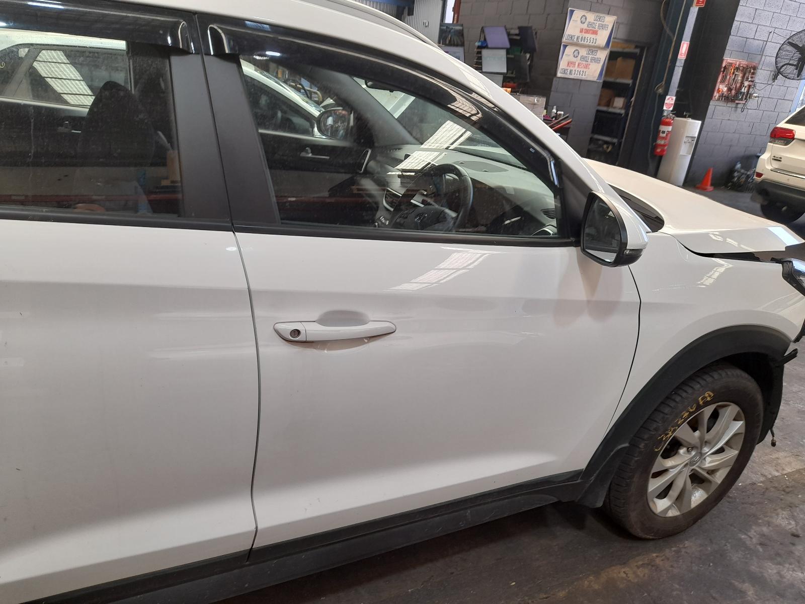 View Auto part Right Front Door Hyundai Tucson 2019