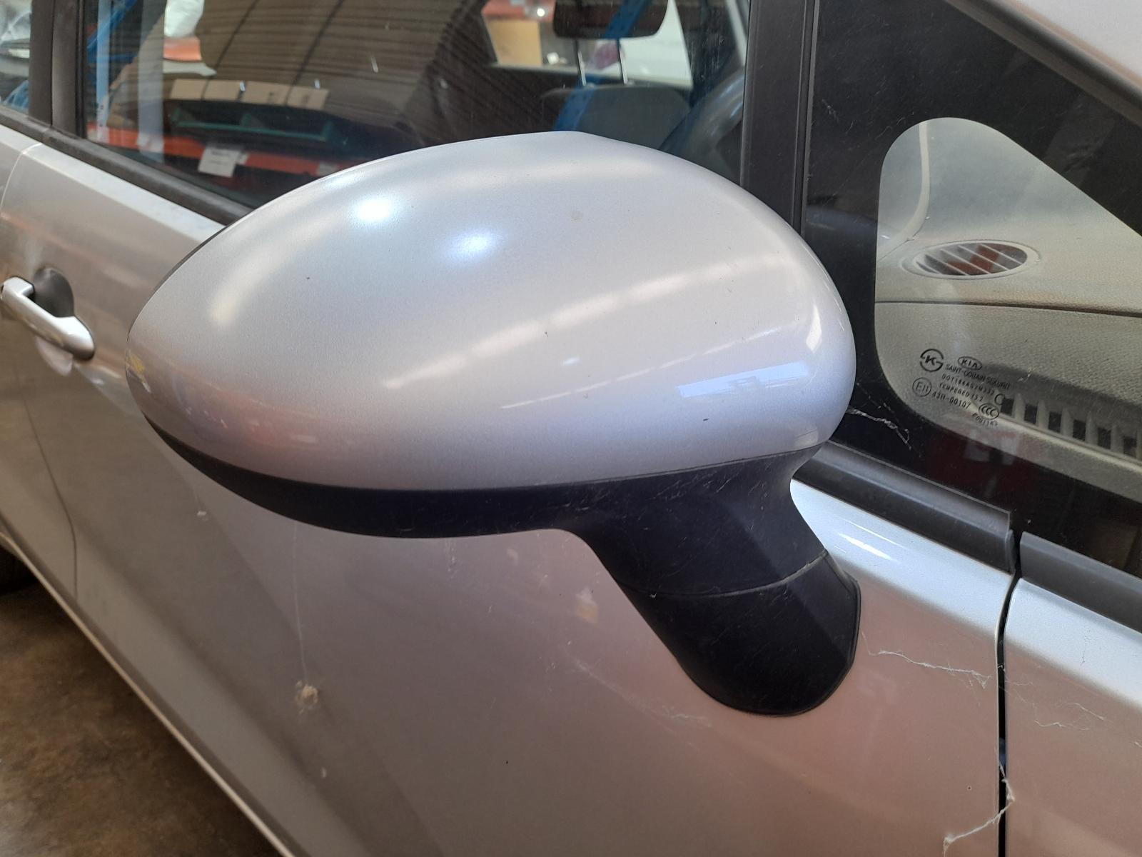 View Auto part Right Door Mirror Kia Rio 2014