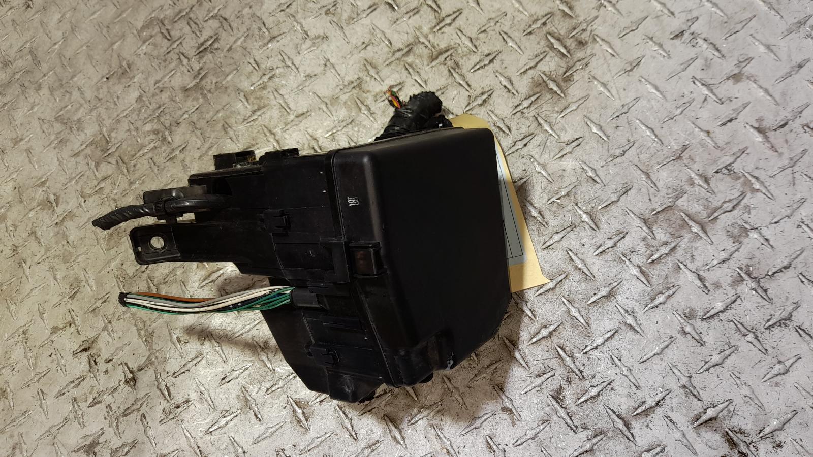 View Auto part Fuse Box Toyota Yaris 2010