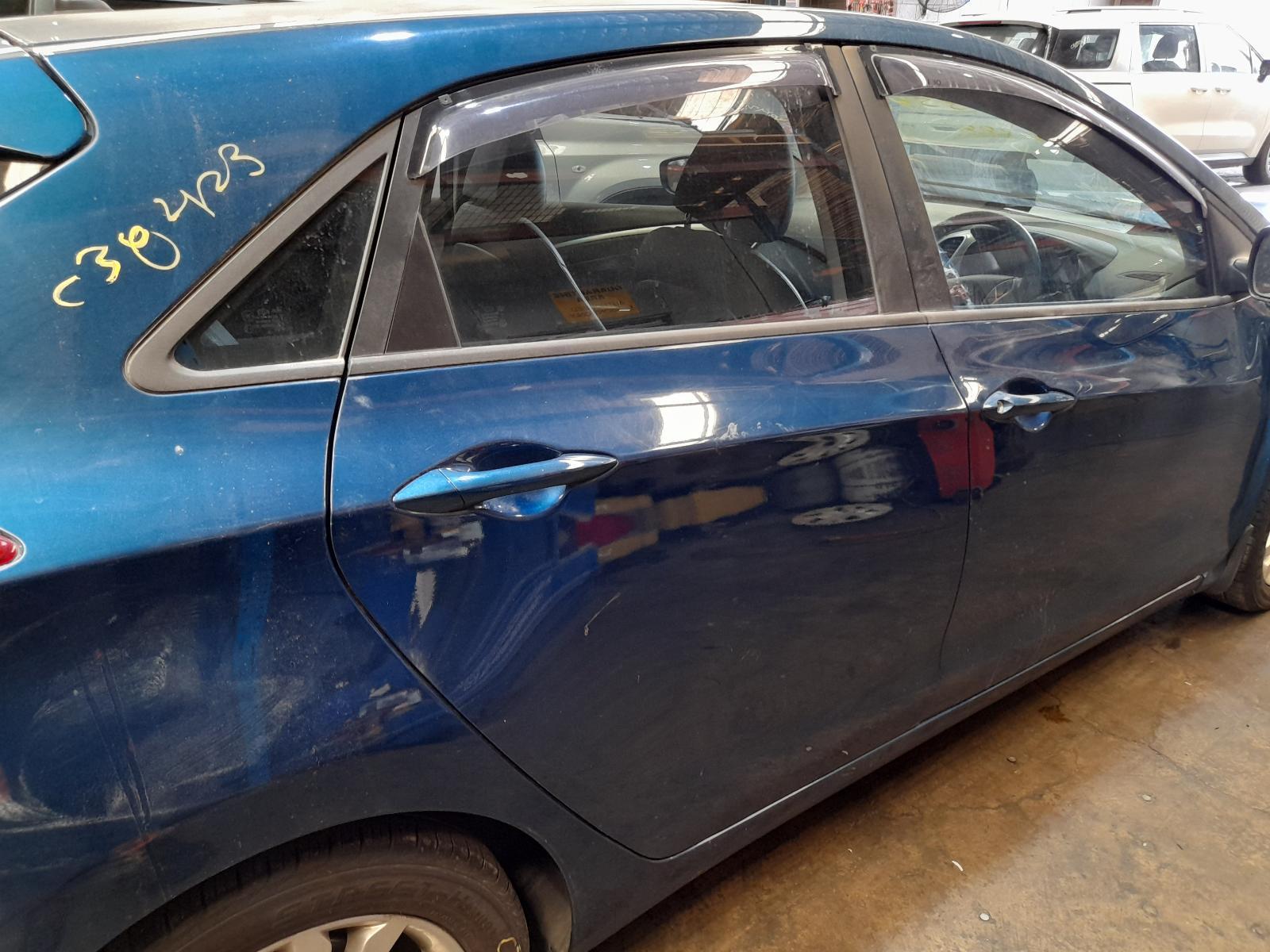 View Auto part Right Rear Door Sliding Hyundai I30 2013