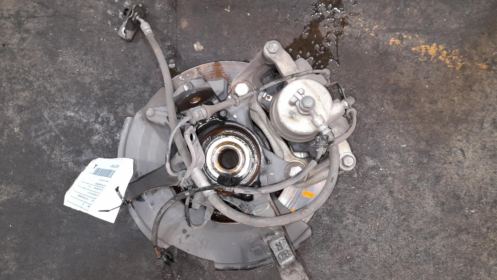View Auto part Right Front Hub Assembly Hyundai I30 2013