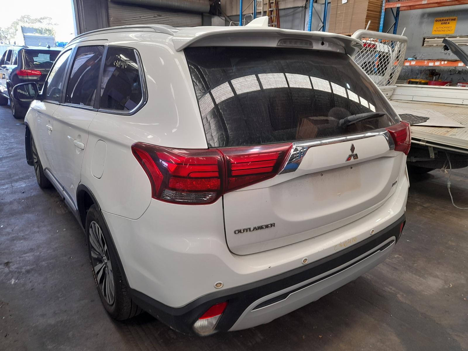 View Auto part Trans/Gearbox Mitsubishi Outlander 2020