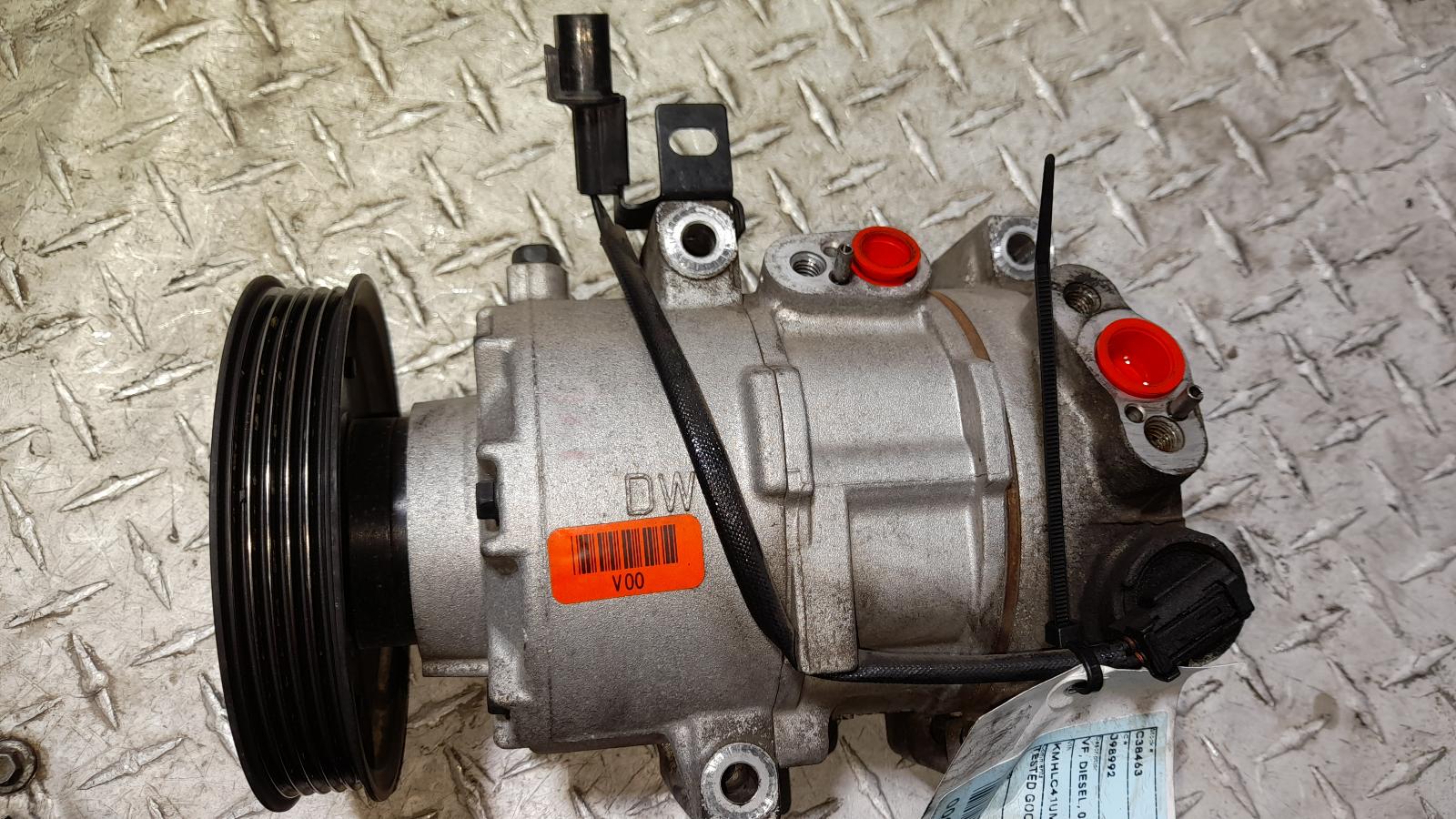 View Auto part A/C Compressor Hyundai I40 2014